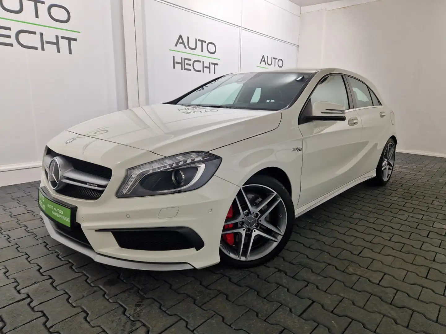 Mercedes-Benz A 45 AMG ACC, Spur-Paket, AMG Performance Abgas White - 1