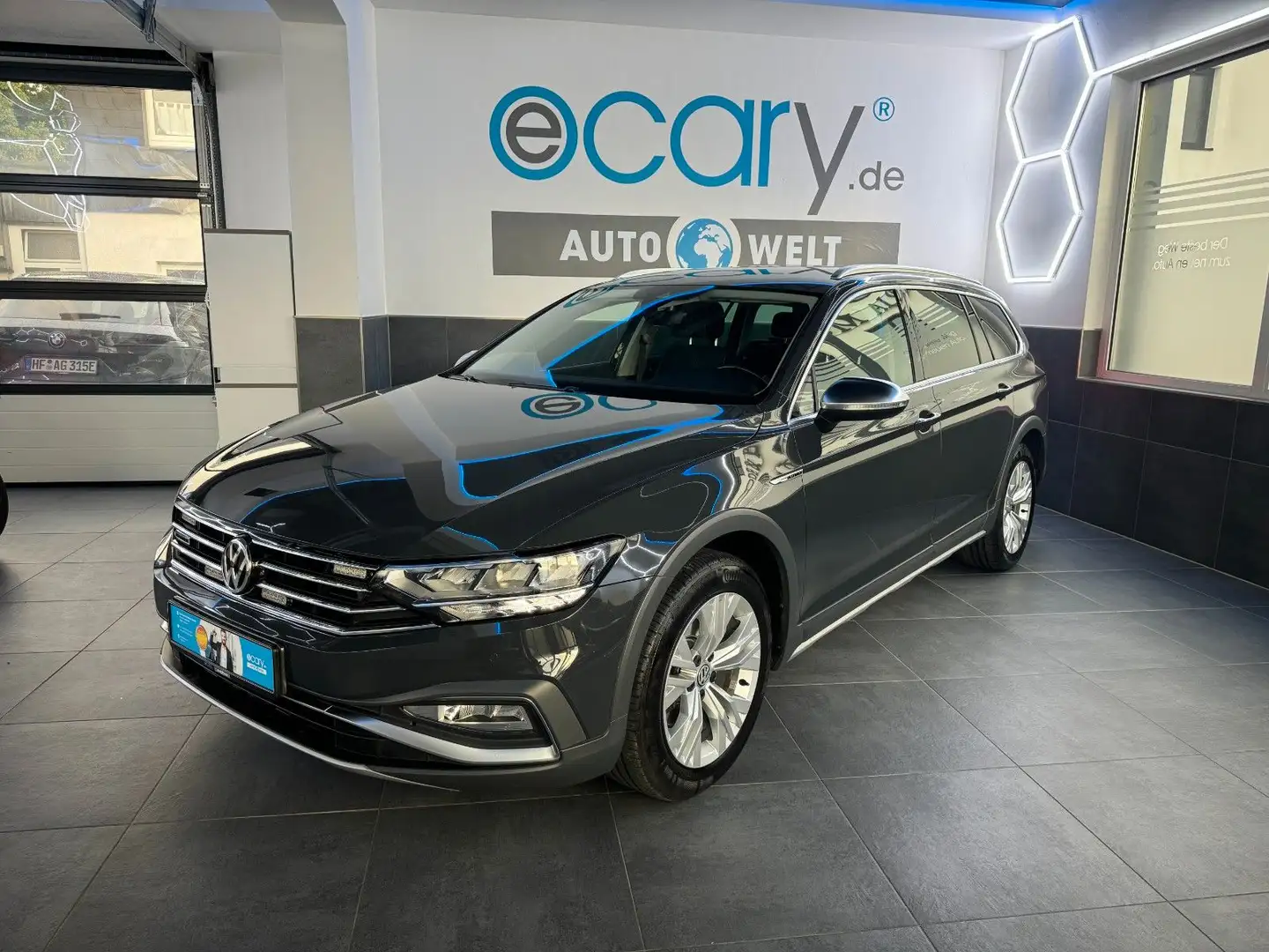 Volkswagen Passat Alltrack Passat Variant Alltrack*DSG*RFK*AHK*NAV*Massage* Grau - 1