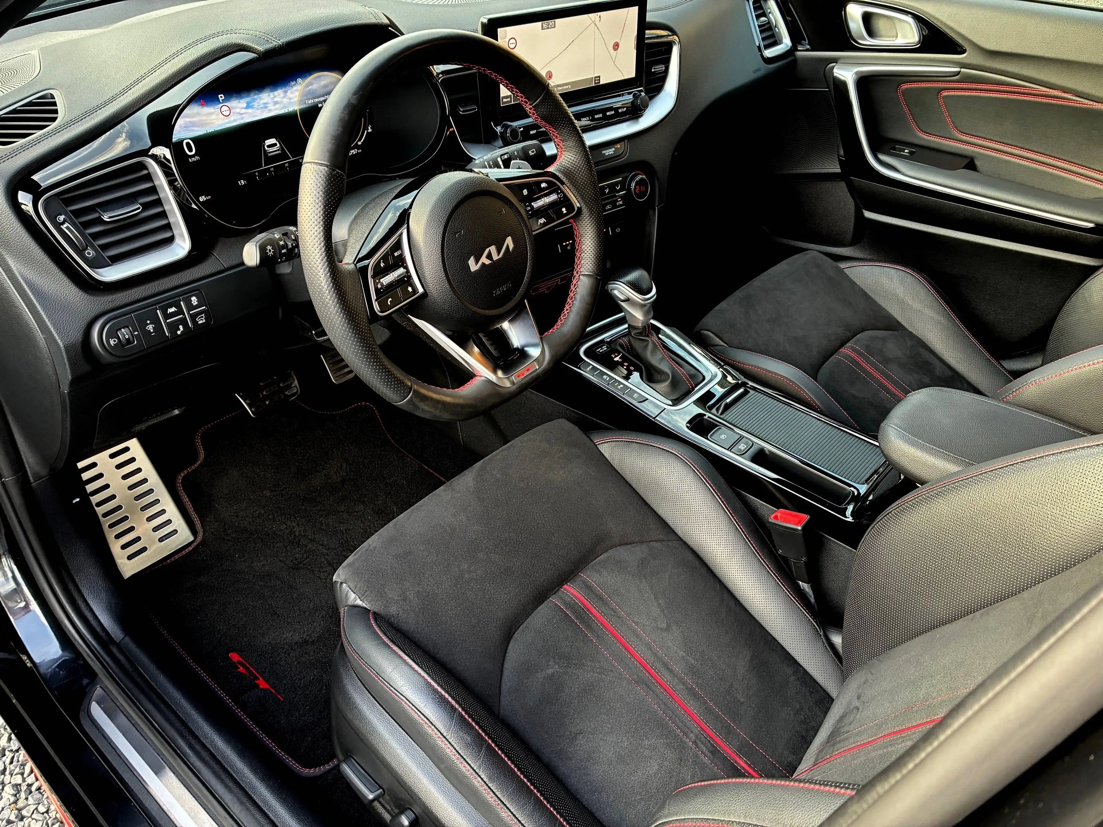 Kia ProCeed / pro_cee'd Kia ProCeed GT 1.6 T-GDI DCT — photo 10