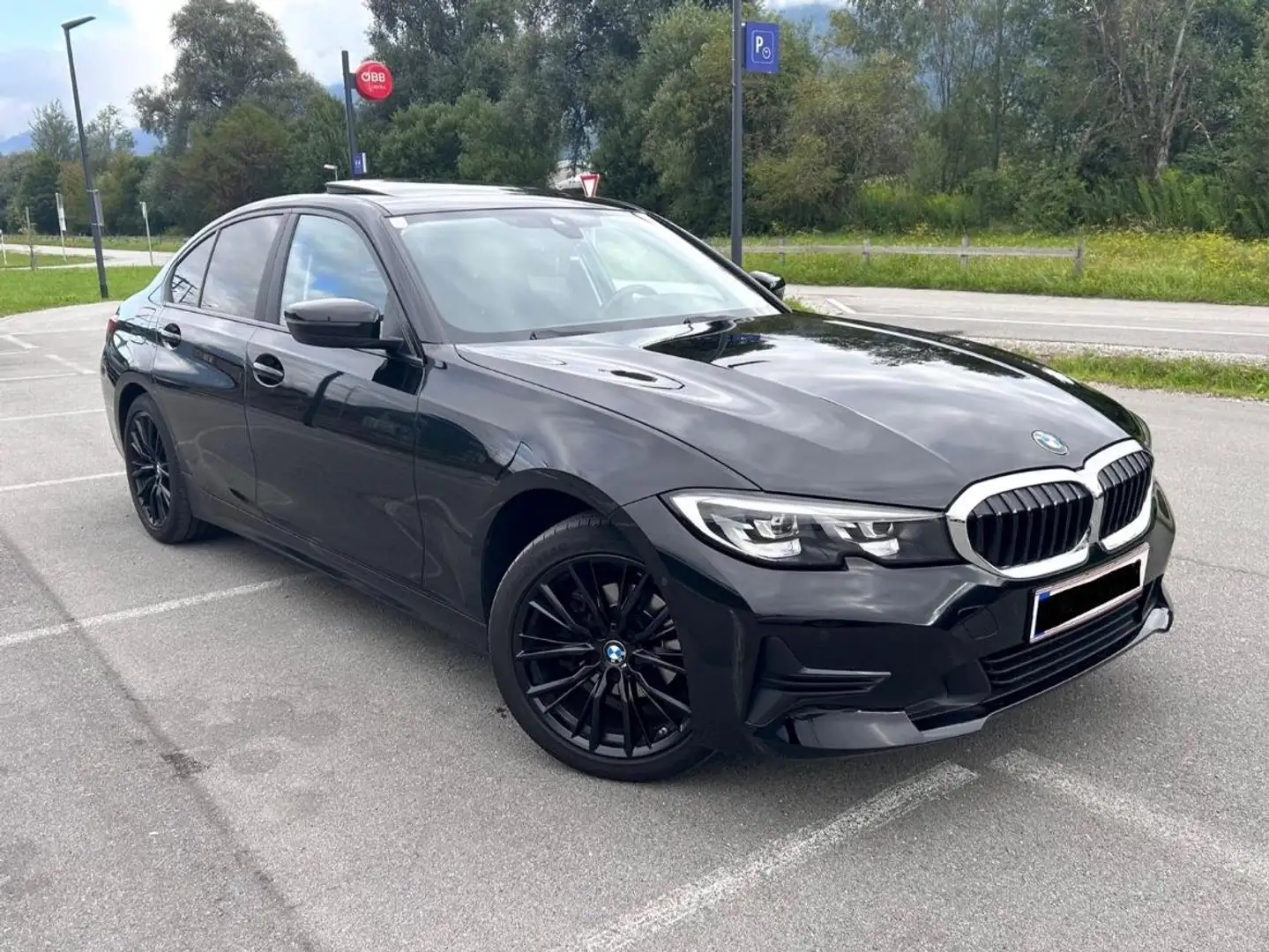BMW 318 318i Aut. Schwarz - 1