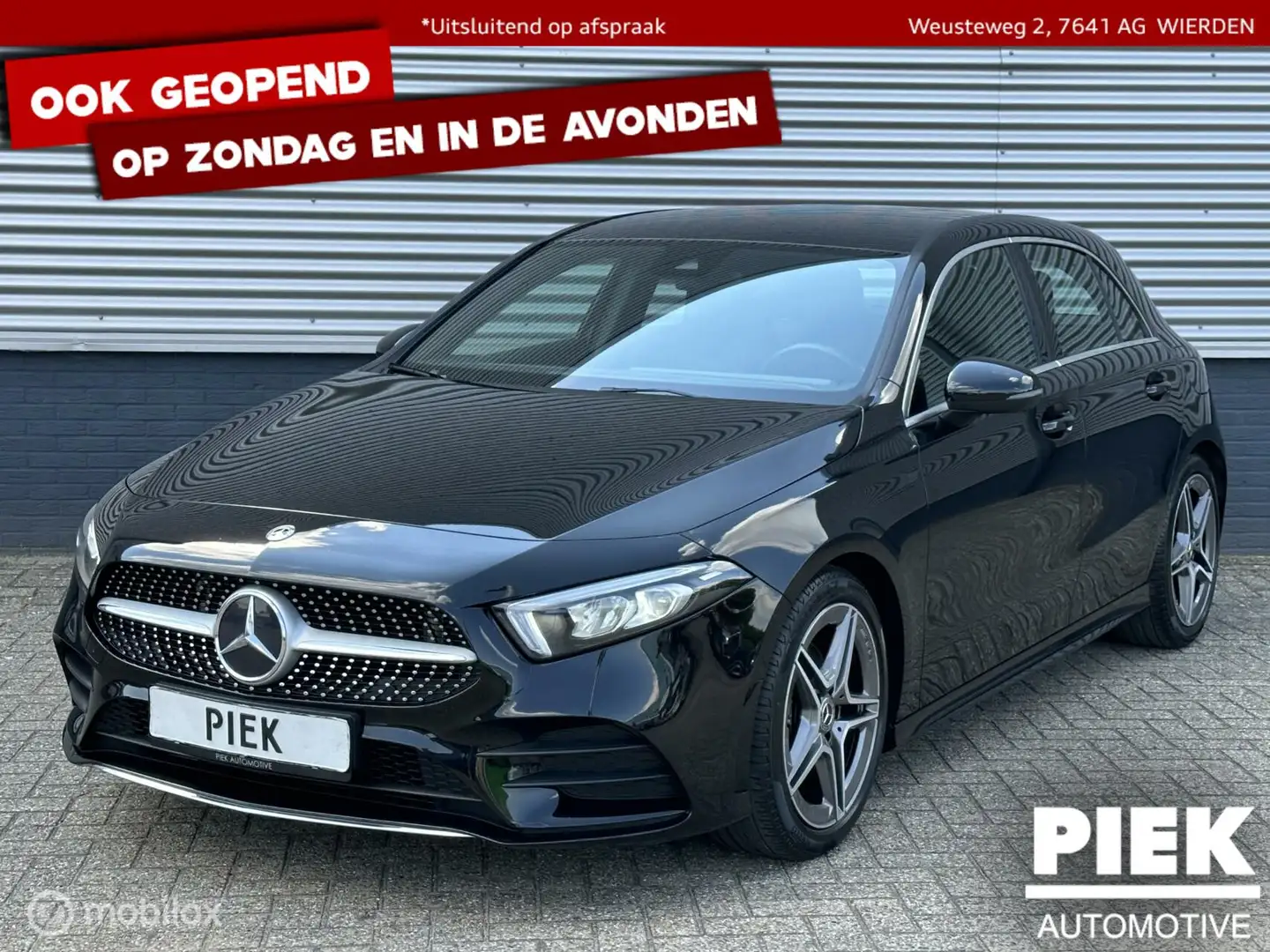Mercedes-Benz A 180 AMG Pakket NAVIGATIE, LED, NIEUWSTAAT Black - 1