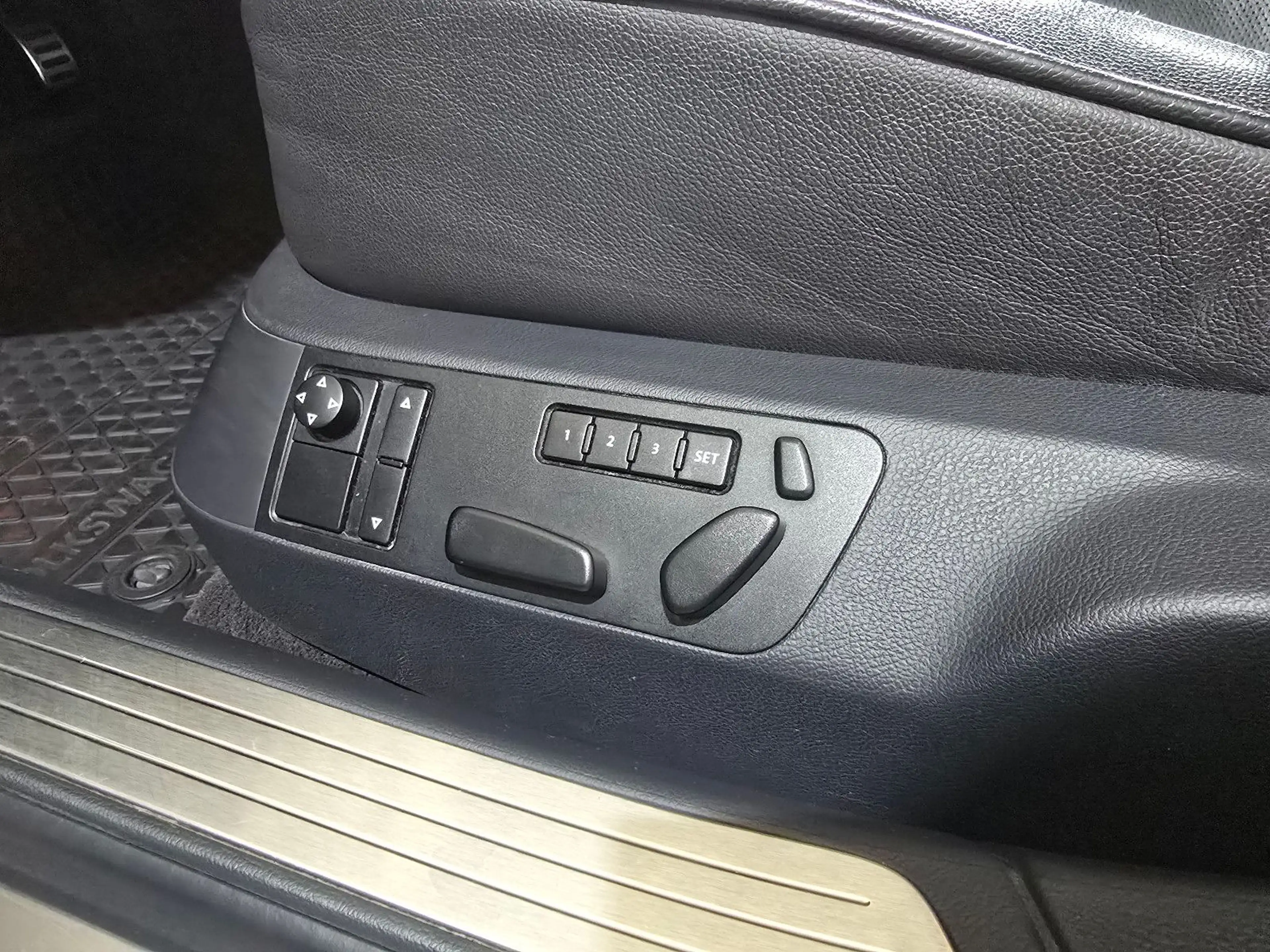 Volkswagen Phaeton V6 TDI 4Motion lang SCHIEBEDACH+LUFT+ — photo 11