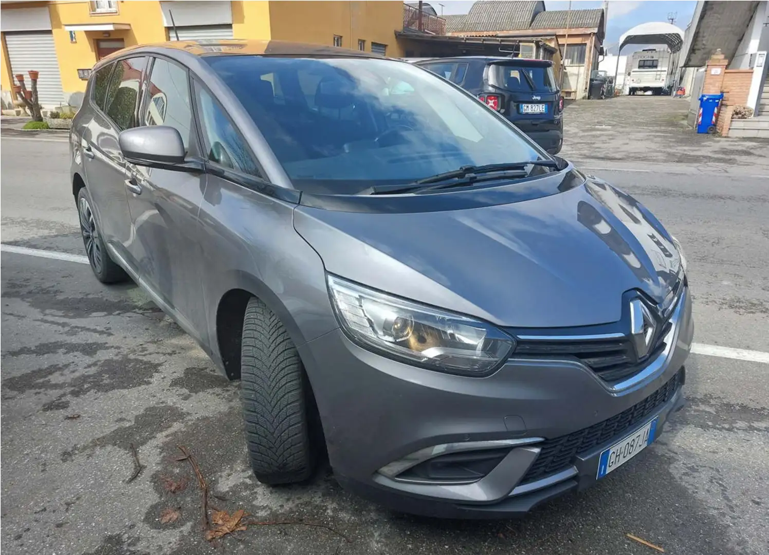 Renault Grand Scenic Grand Scenic 1.3 tce Business 140cv 7 POSTI Серый - 1