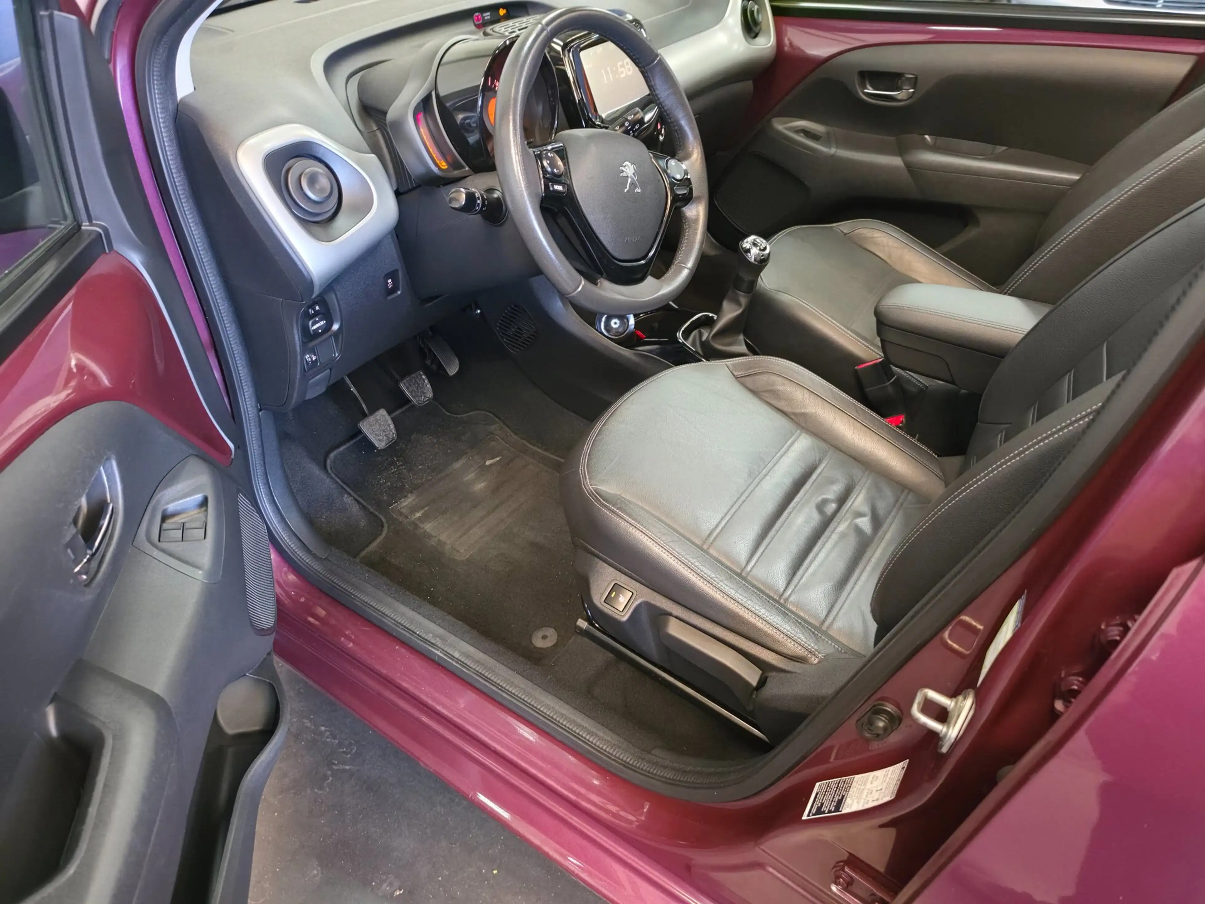 Peugeot 108 1.2 VTi Allure — photo 5