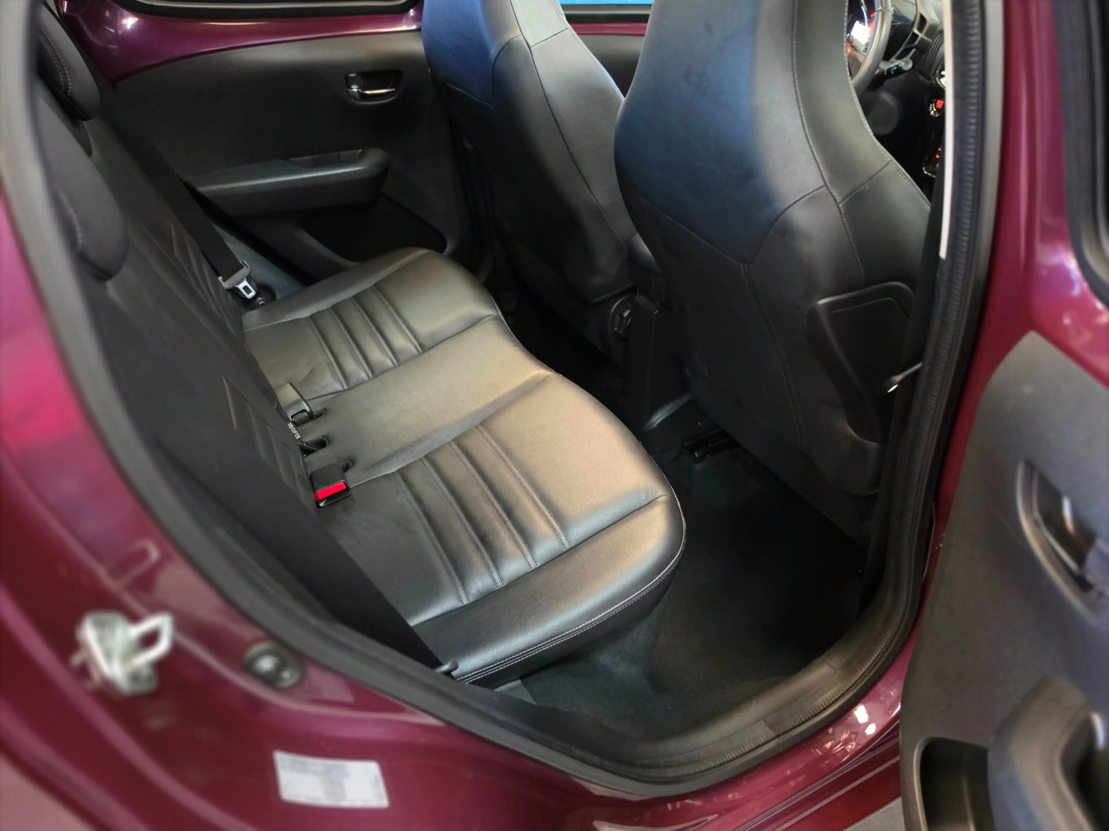 Peugeot 108 1.2 VTi Allure — photo 16