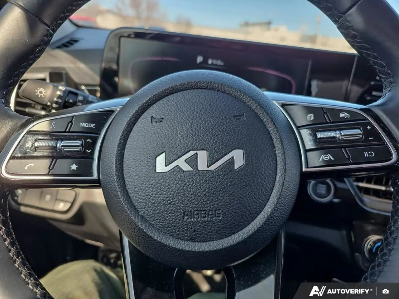 Kia Seltos снимка Kia Seltos