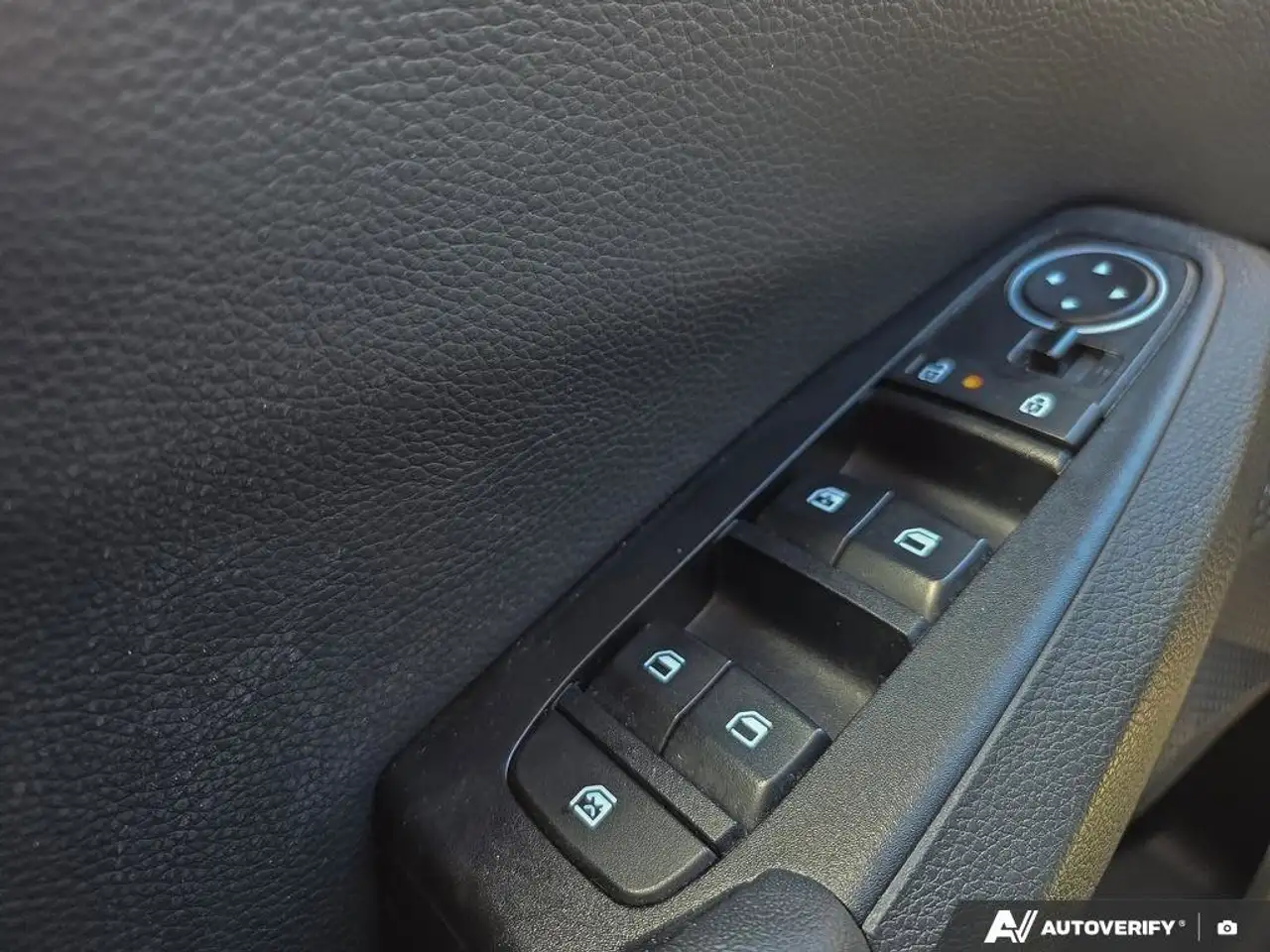 Kia Seltos снимка Kia Seltos