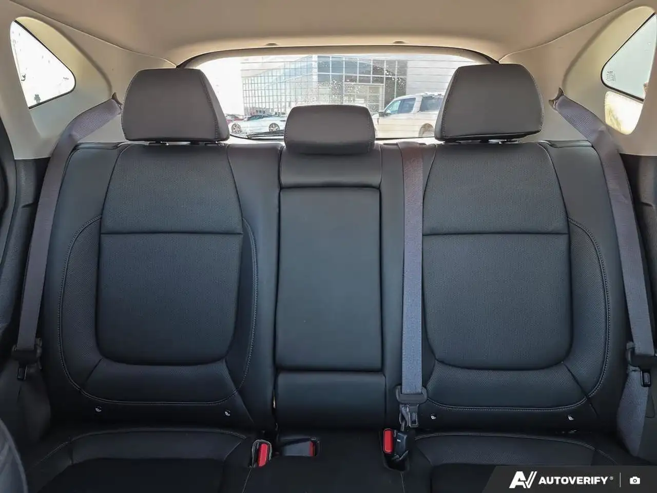 Kia Seltos снимка Kia Seltos