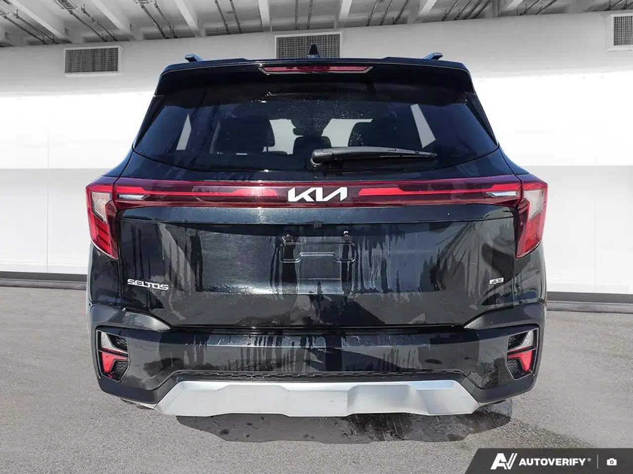 Kia Seltos снимка Kia Seltos