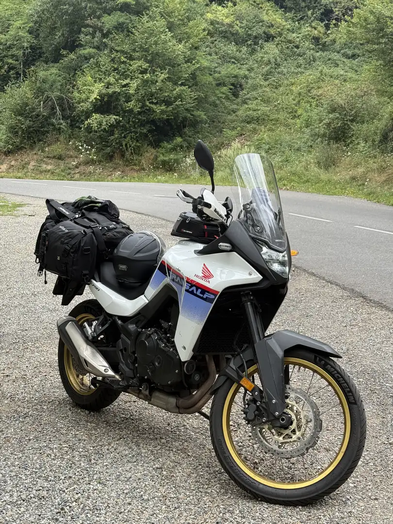 Honda Transalp XL750 - 1