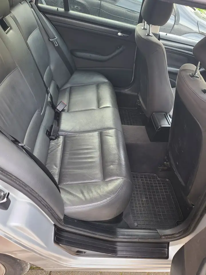 BMW 318i touring, foto 4