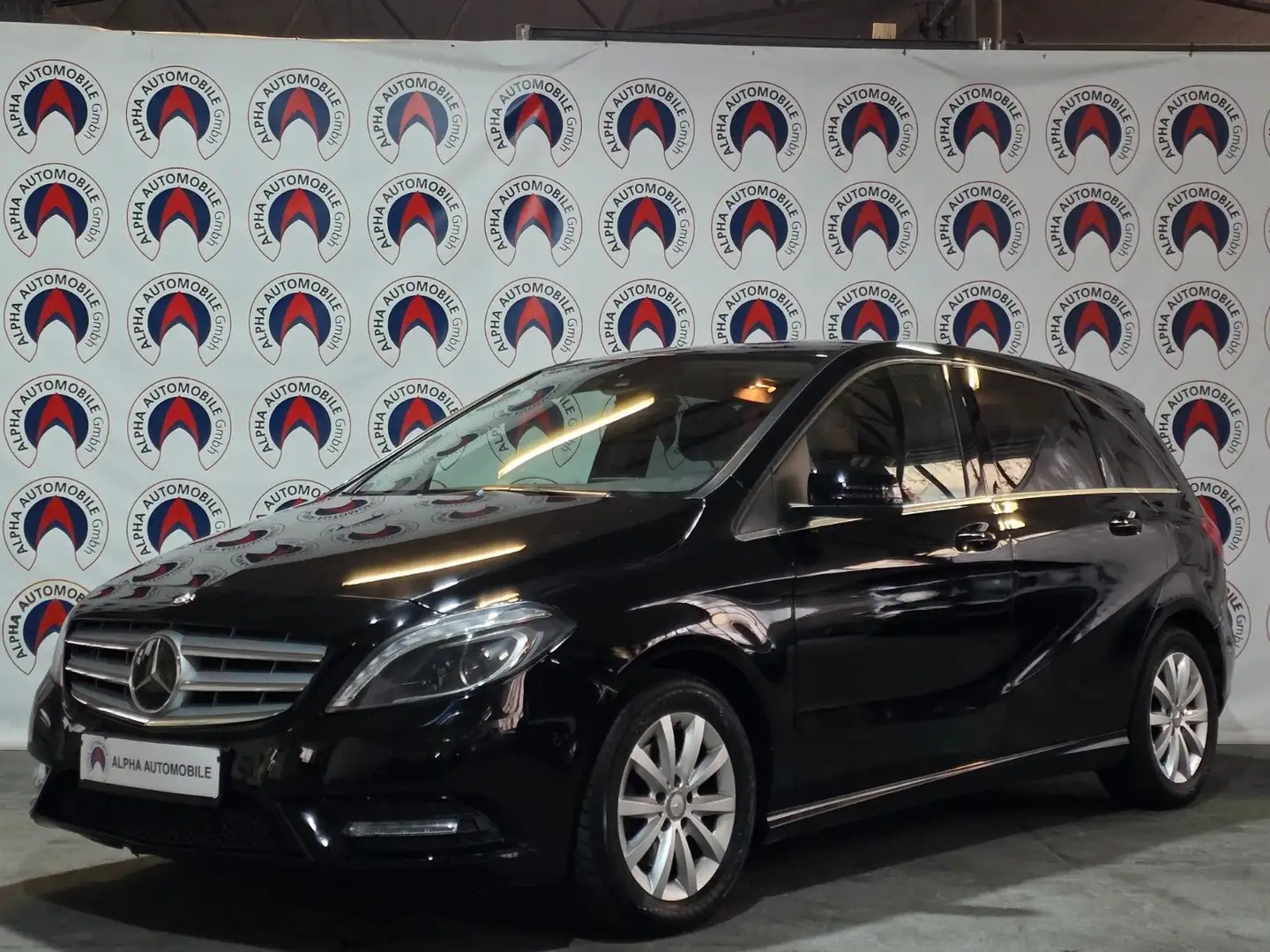 Mercedes-Benz B 220 B220 4-Matic/KLIMA/KAMERA/1.HAND Schwarz - 1