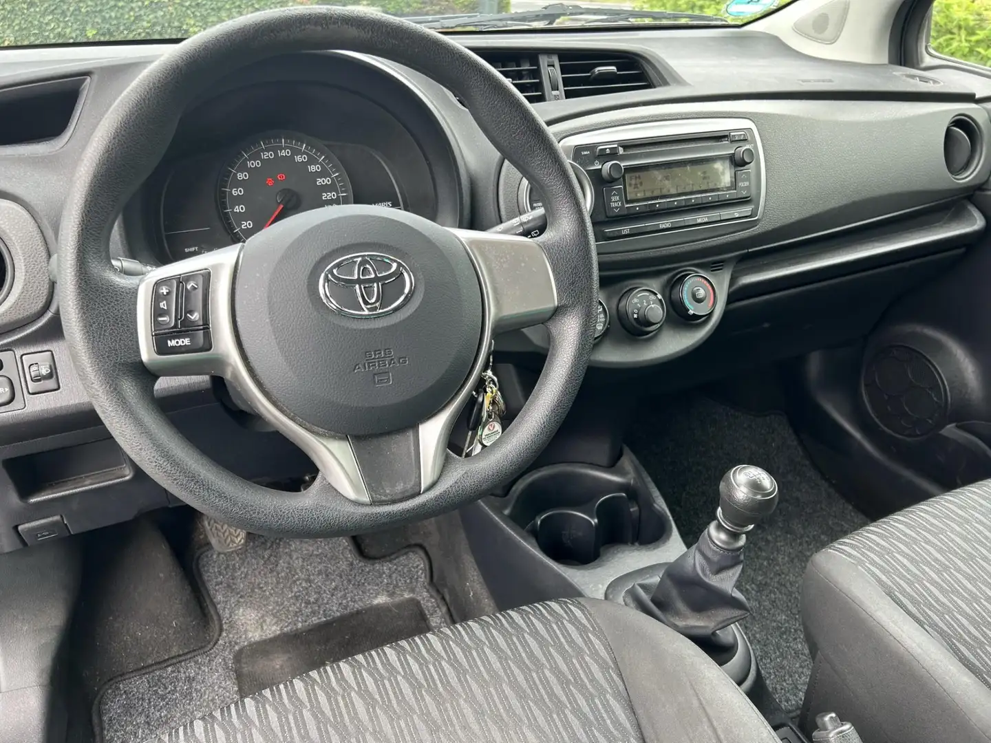 Toyota Yaris 1.3 VVT-i Comfort Blau - 2
