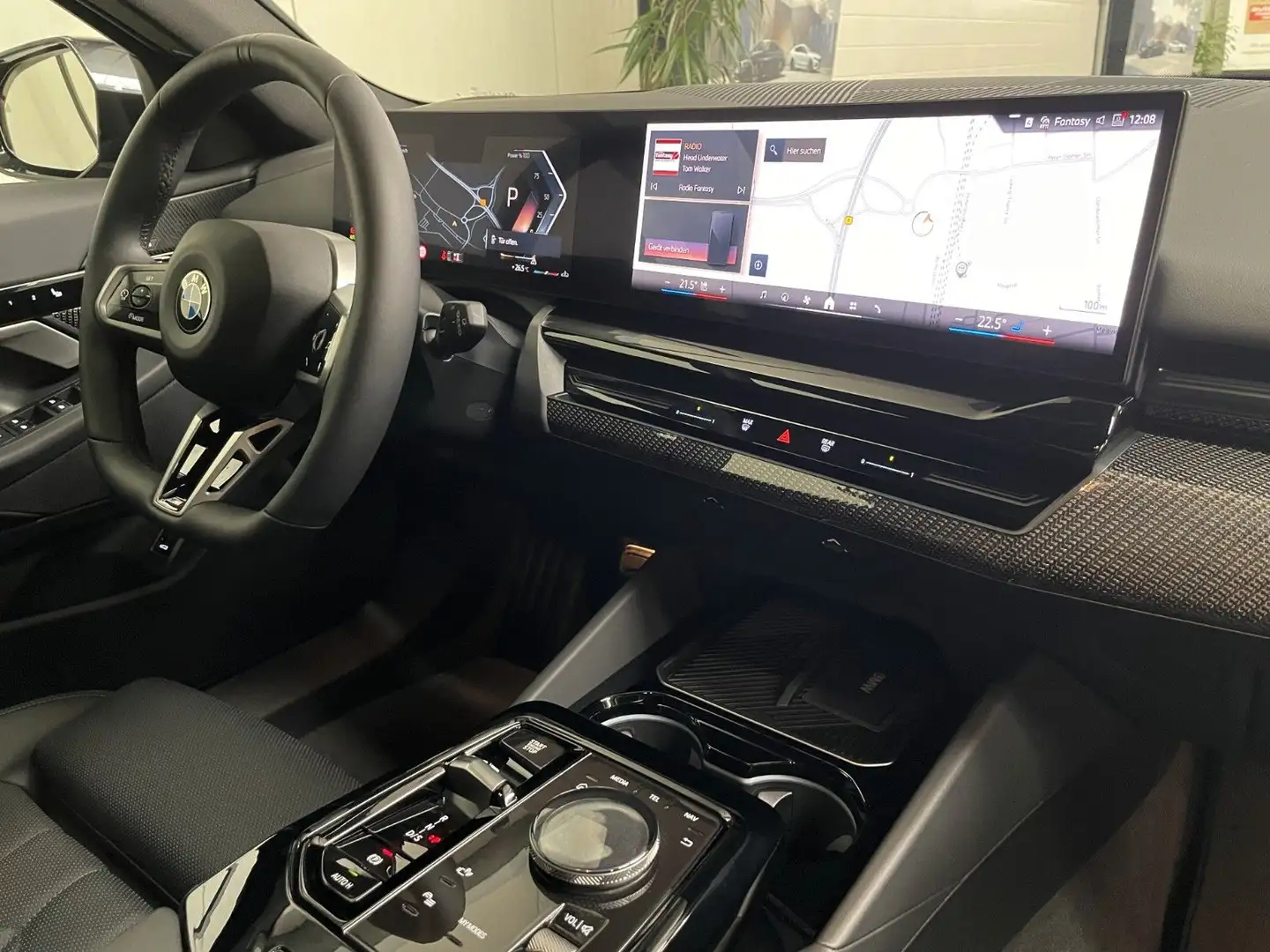 BMW 520 d xDrive M Sport *Pano*AHK*4xSH*Standh.* Grijs - 2