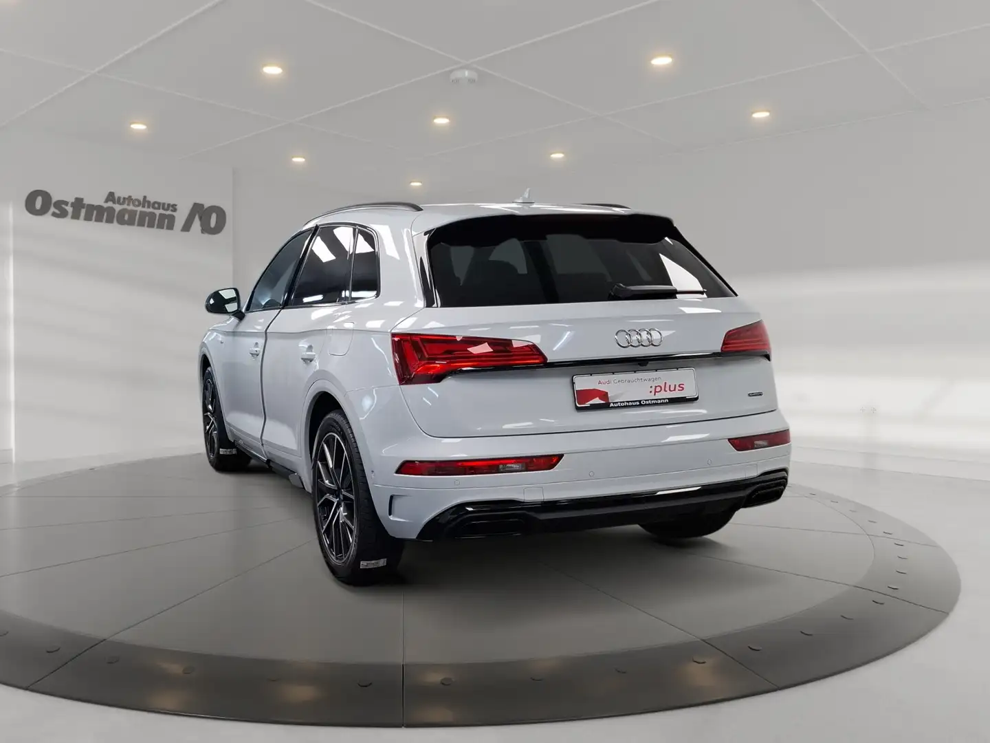 Audi Q5 55 TFSI e quattro S-Line AHK HUD 360 Matrix Weiß - 2