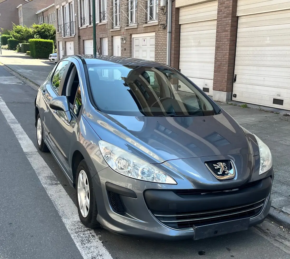 Peugeot 308 308 1.4i Confort Grijs - 1