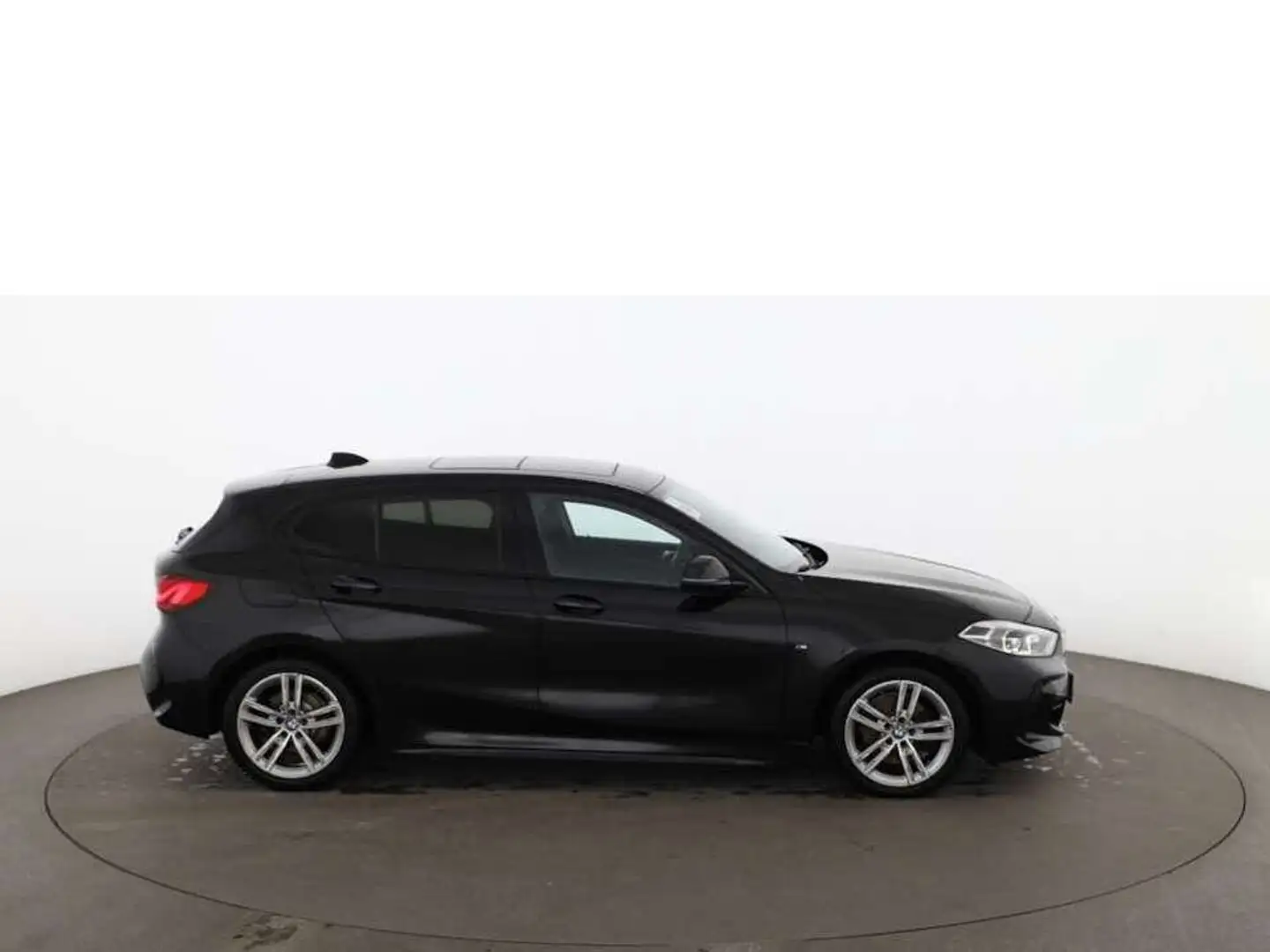 BMW 116 d M-Sport Aut LED SKY NAVI R-CAM LEDER ASSIST Schwarz - 2