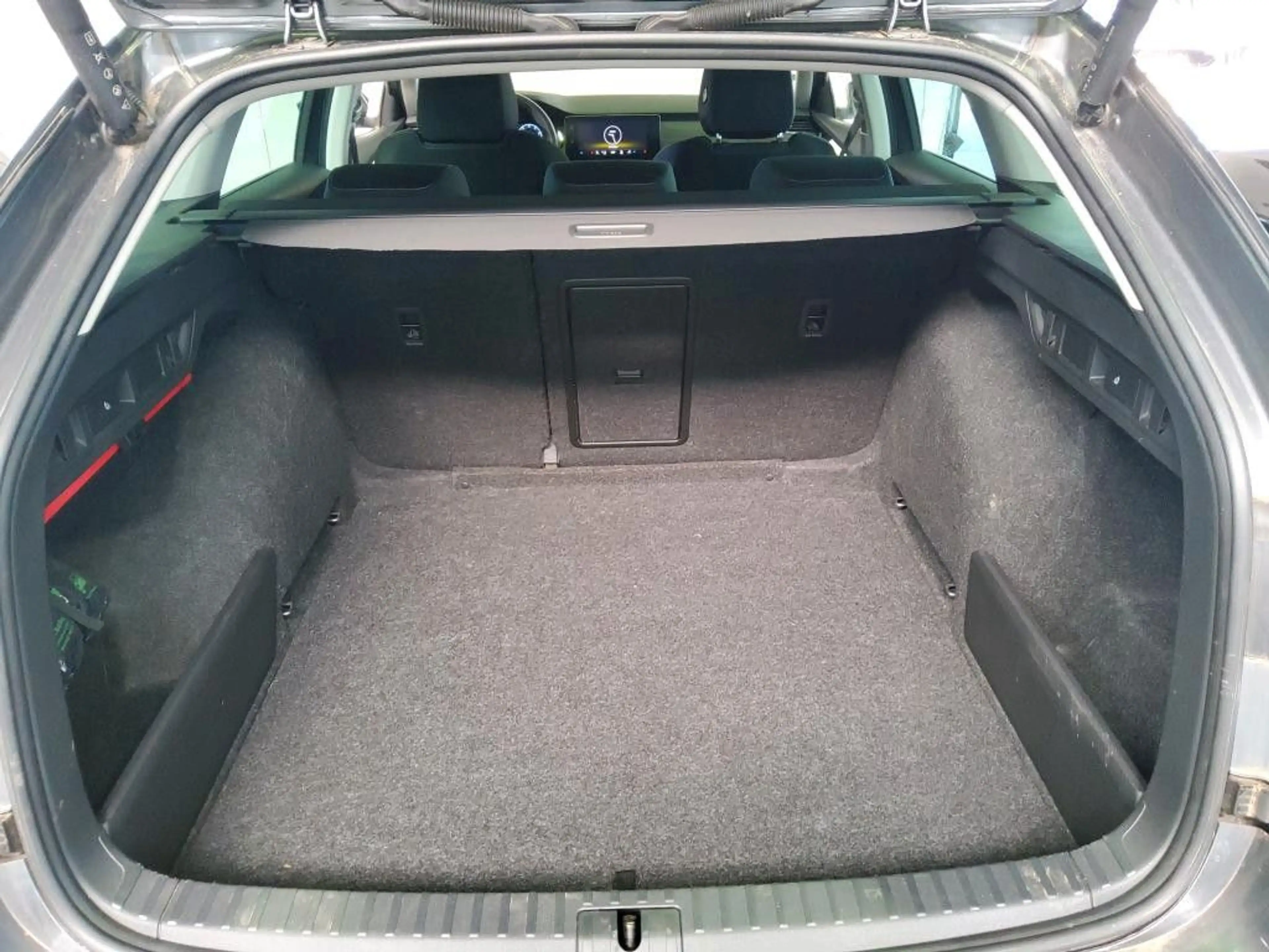 Skoda Octavia Combi Style 2.0TDI DSG Navi SHZ ACC LED — photo 7