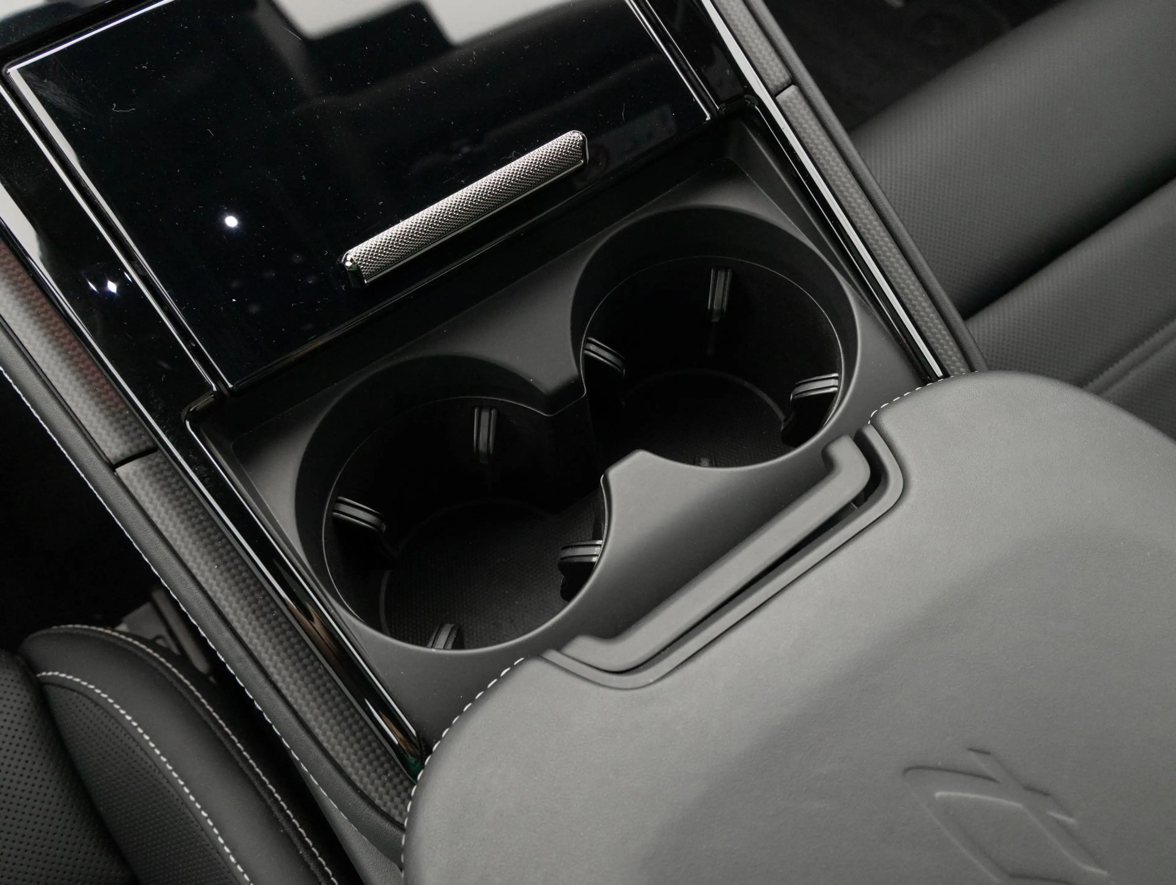 Porsche Panamera Turbo S E-Hybrid — photo 19