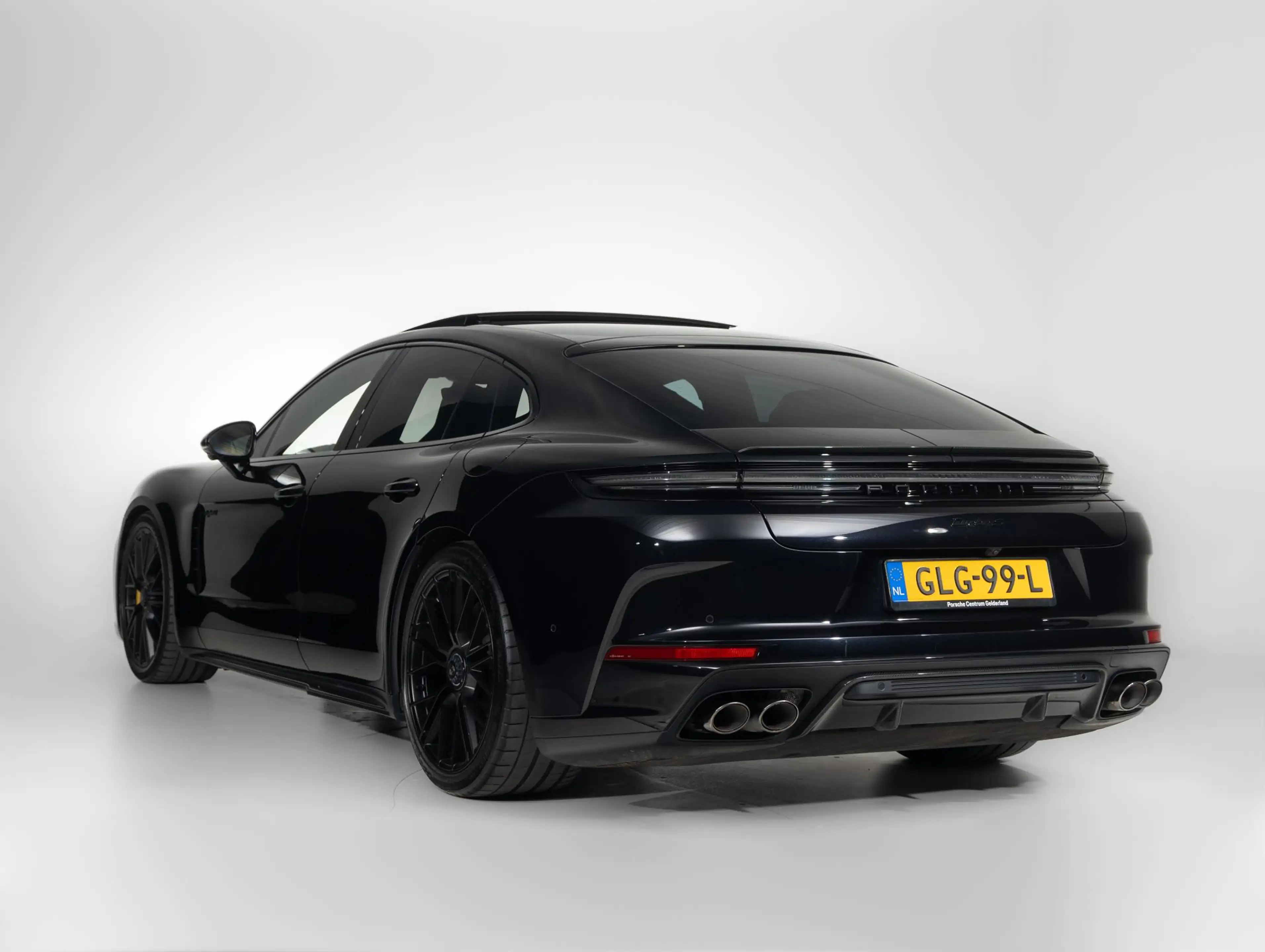 Porsche Panamera Turbo S E-Hybrid — photo 6