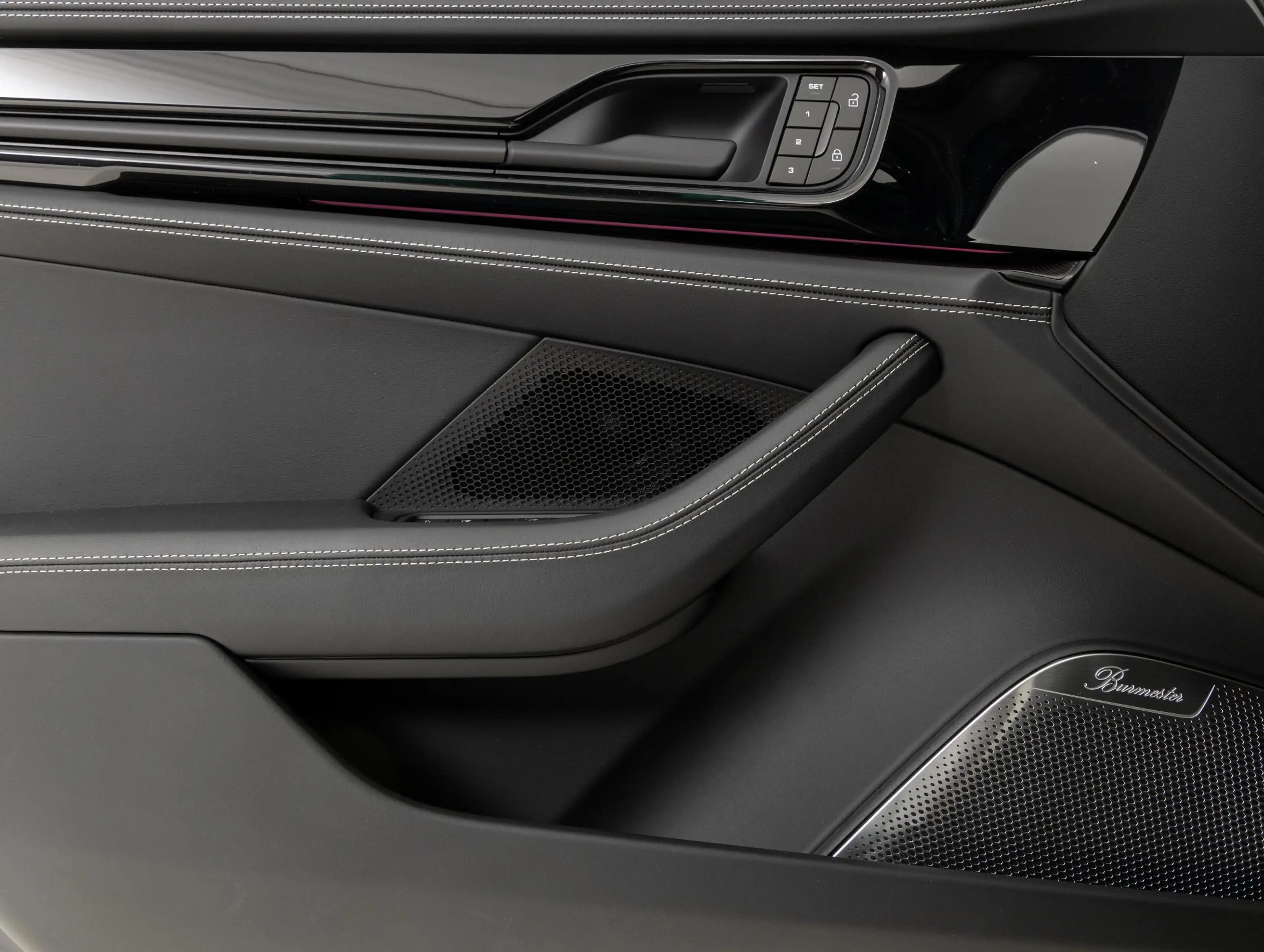 Porsche Panamera Turbo S E-Hybrid — photo 38