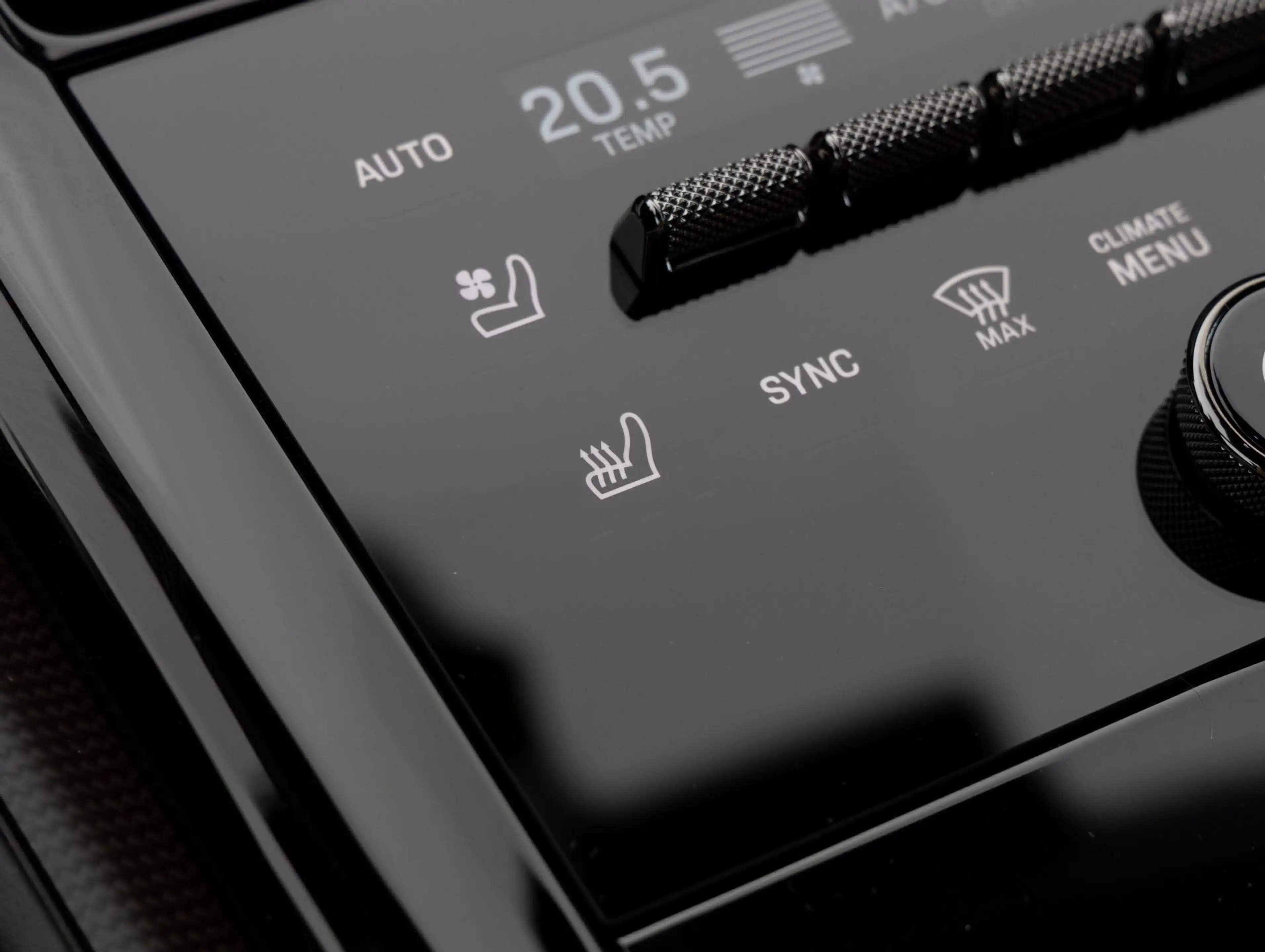 Porsche Panamera Turbo S E-Hybrid — photo 43
