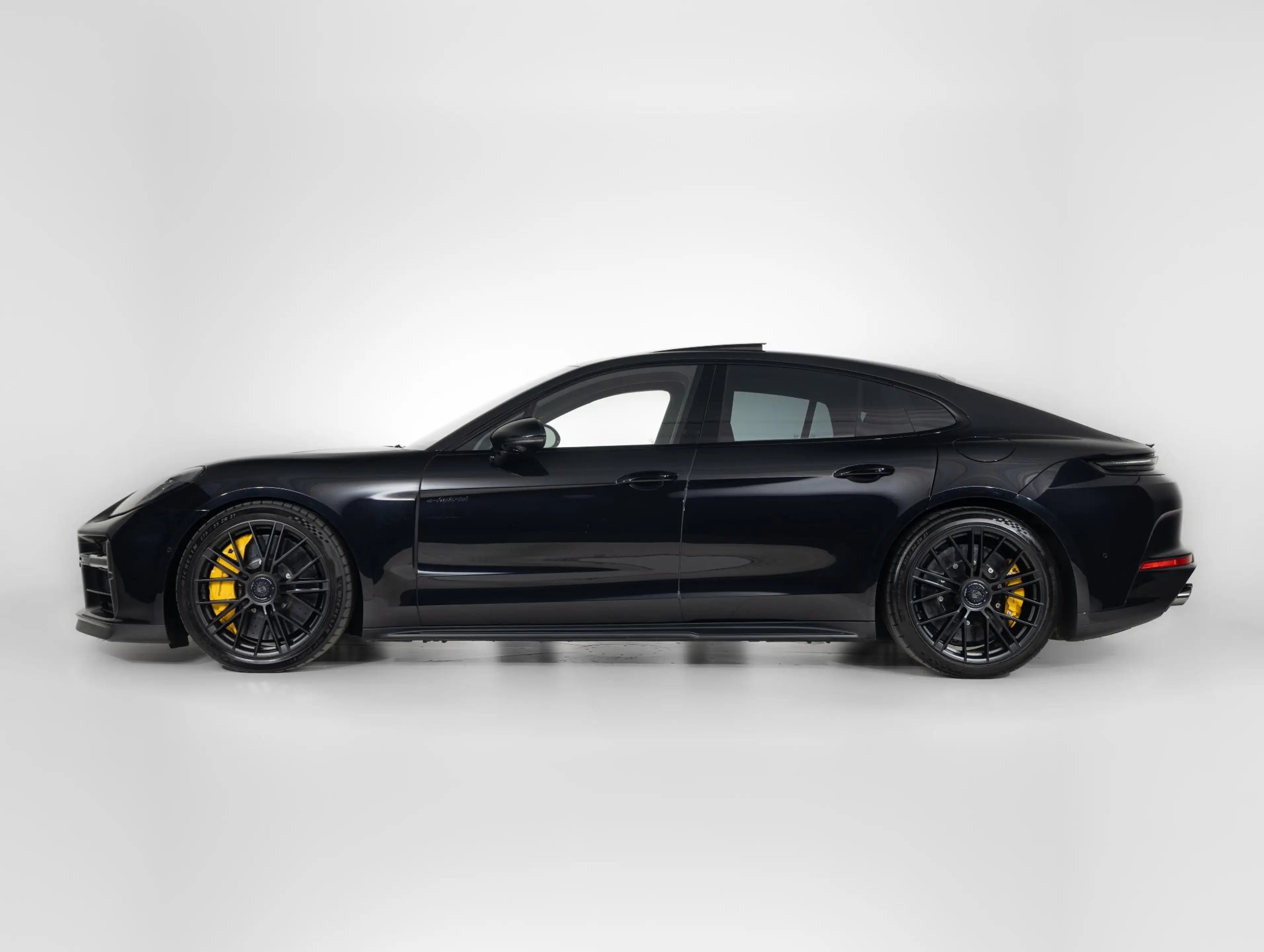Porsche Panamera Turbo S E-Hybrid — photo 11