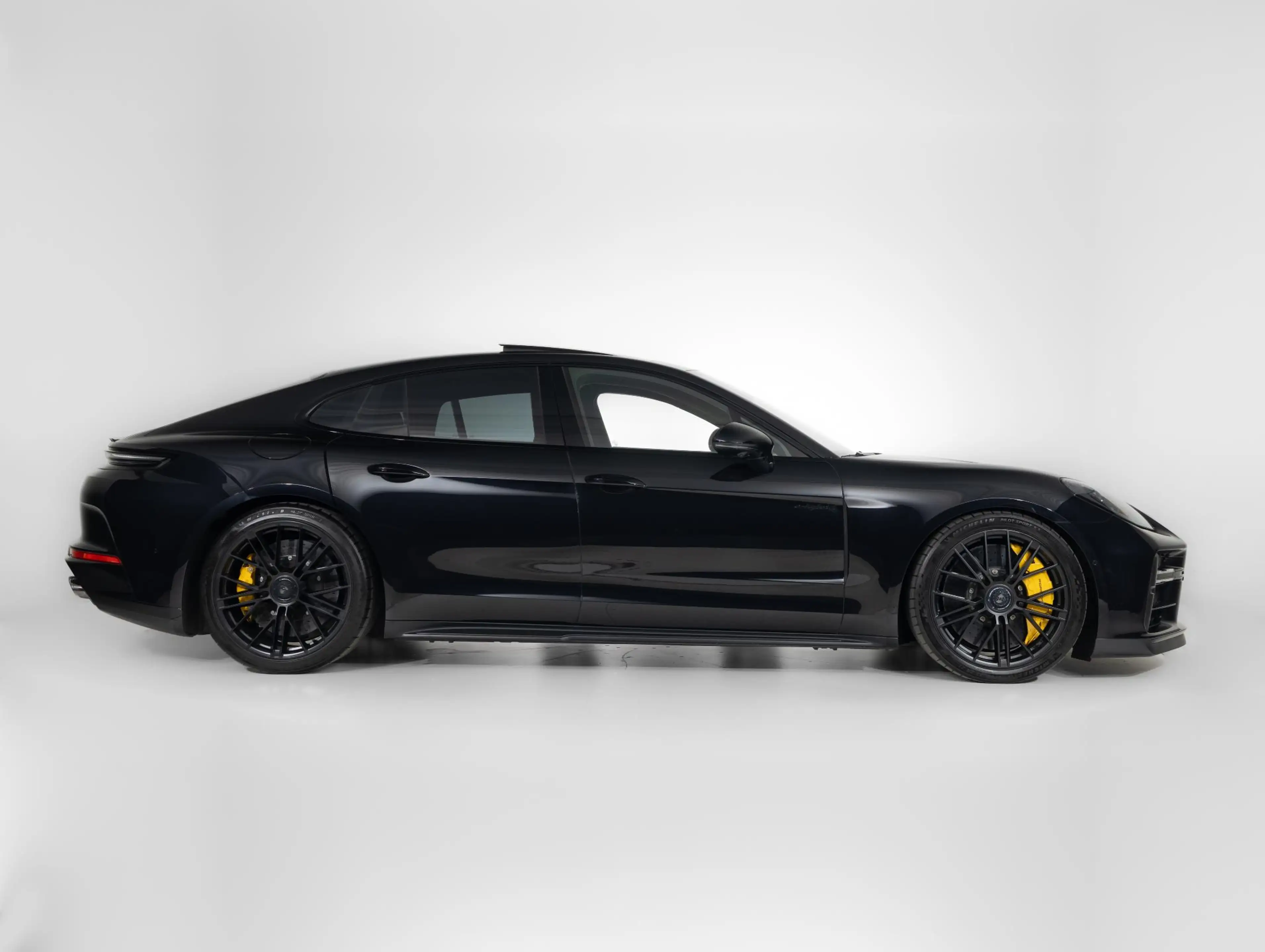Porsche Panamera Turbo S E-Hybrid — photo 10