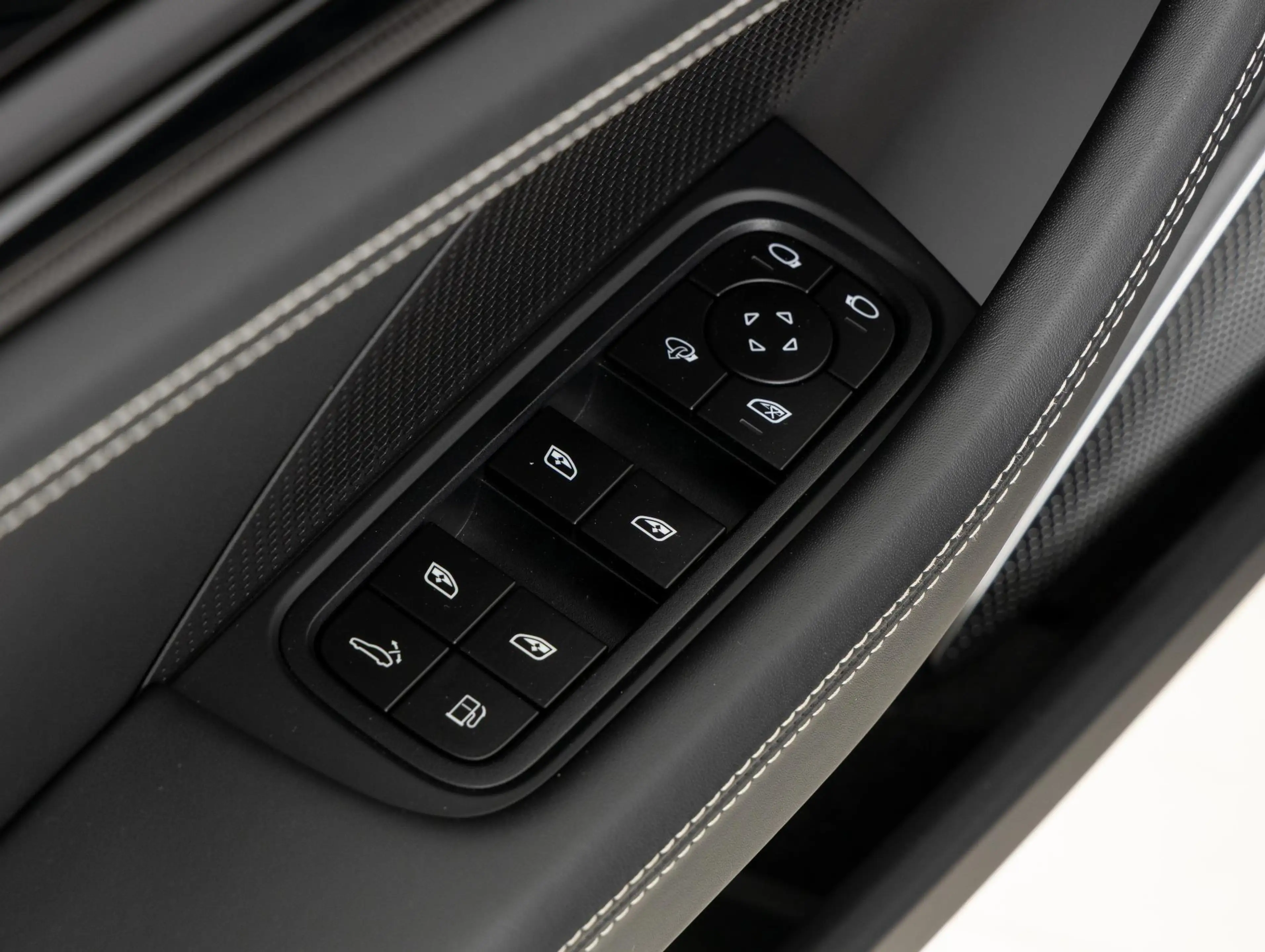Porsche Panamera Turbo S E-Hybrid — photo 42