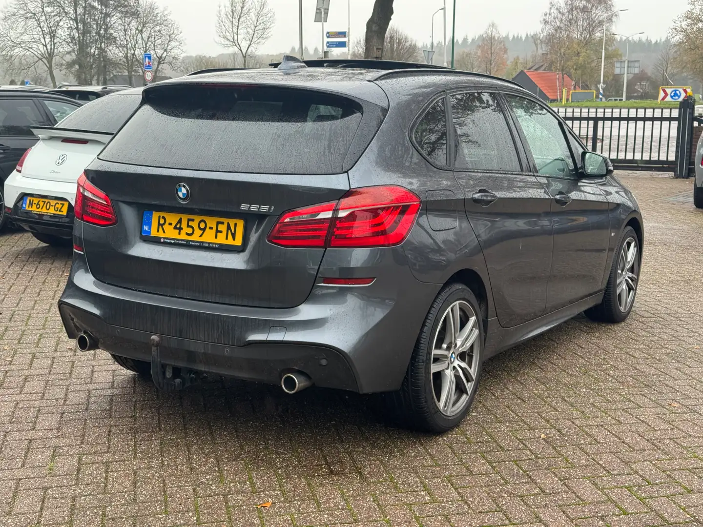 BMW 225 2-serie Active Tourer 225i M Sport / Trekhaak / Pa Grijs - 2