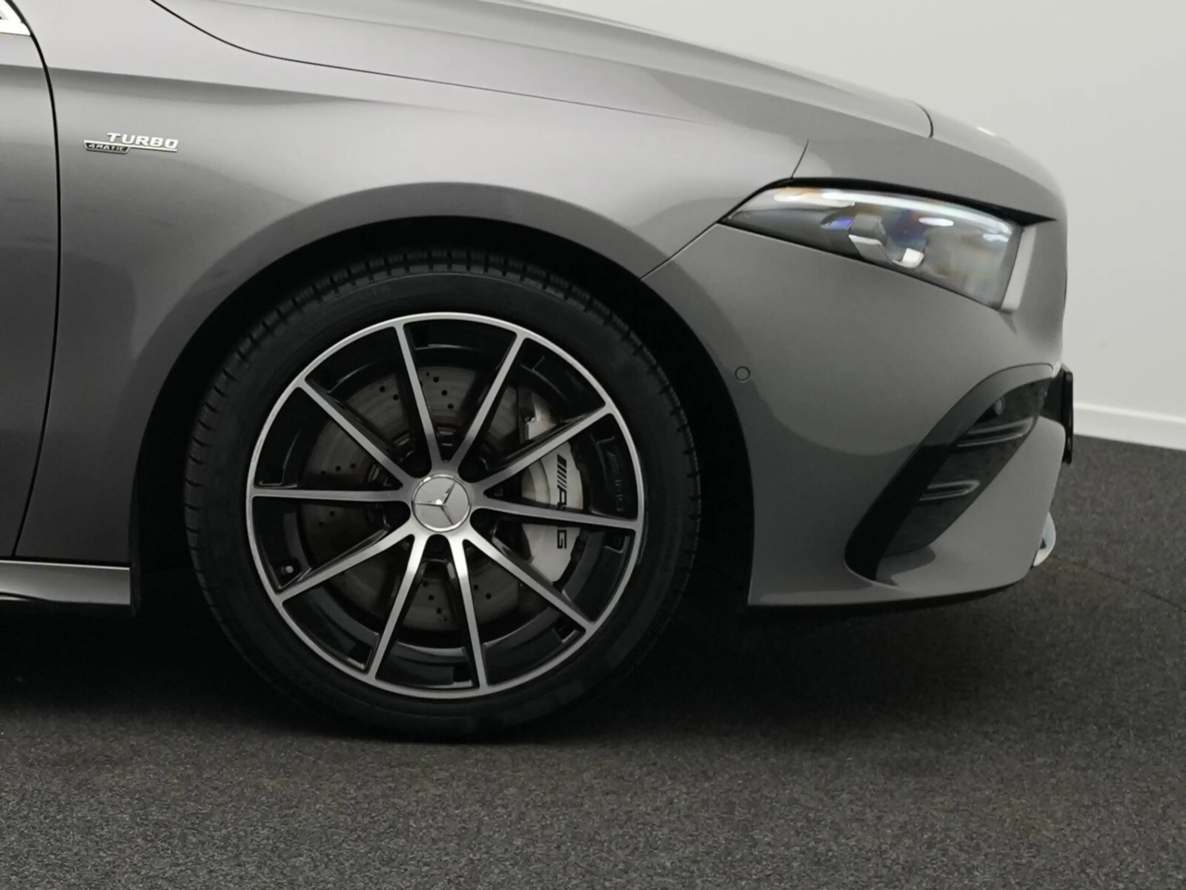 Mercedes-Benz A 35 AMG A 35 AMG 4M Multi+Kamera+Ambi+MBUX AMG Line Navi — photo 8
