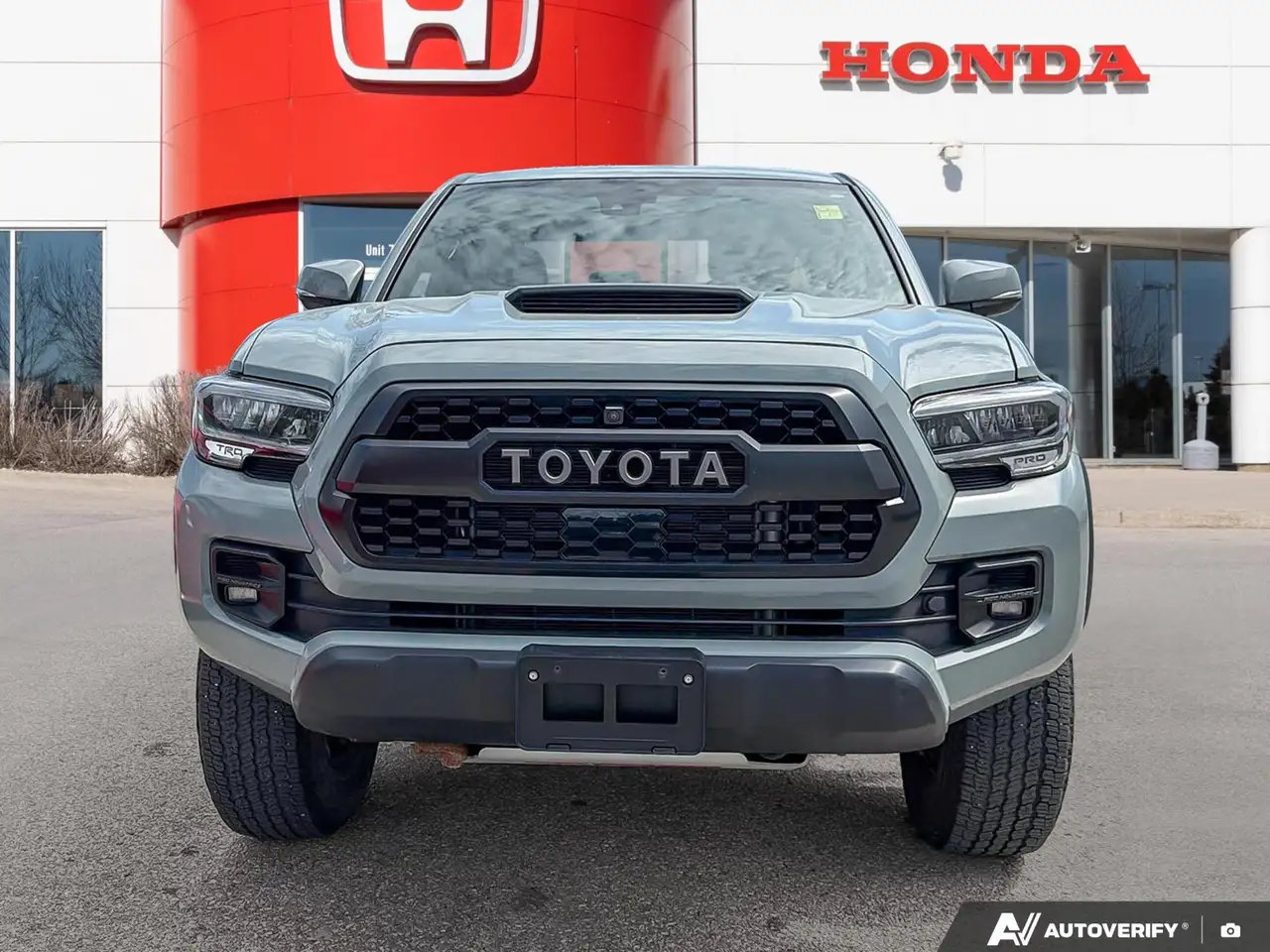 Toyota Tacoma снимка Toyota Tacoma