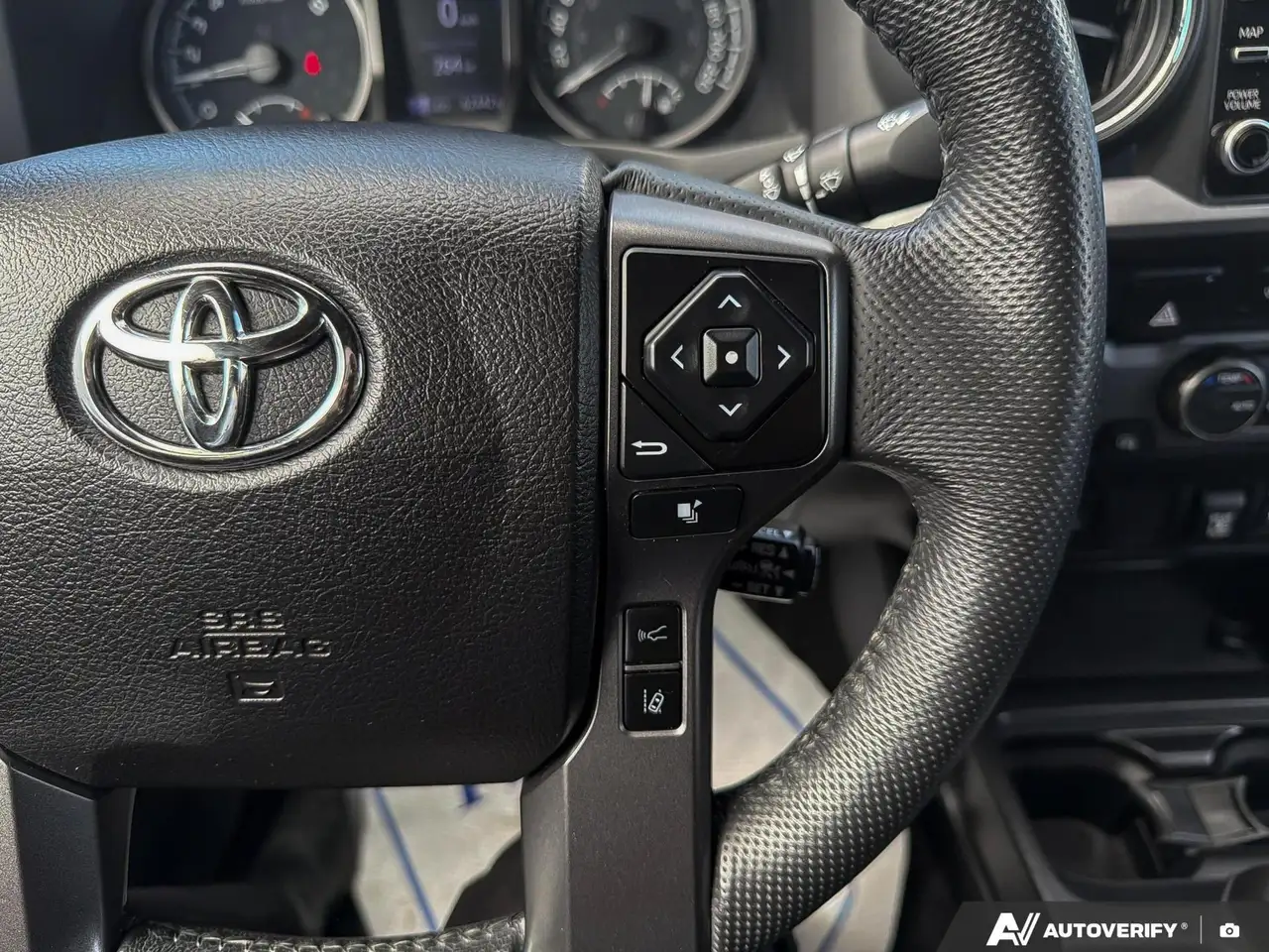 Toyota Tacoma снимка Toyota Tacoma