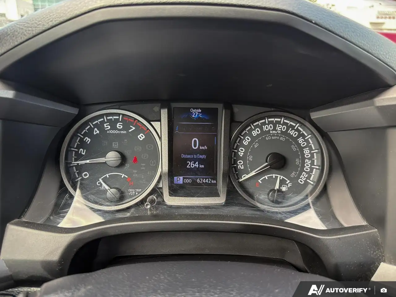 Toyota Tacoma снимка Toyota Tacoma