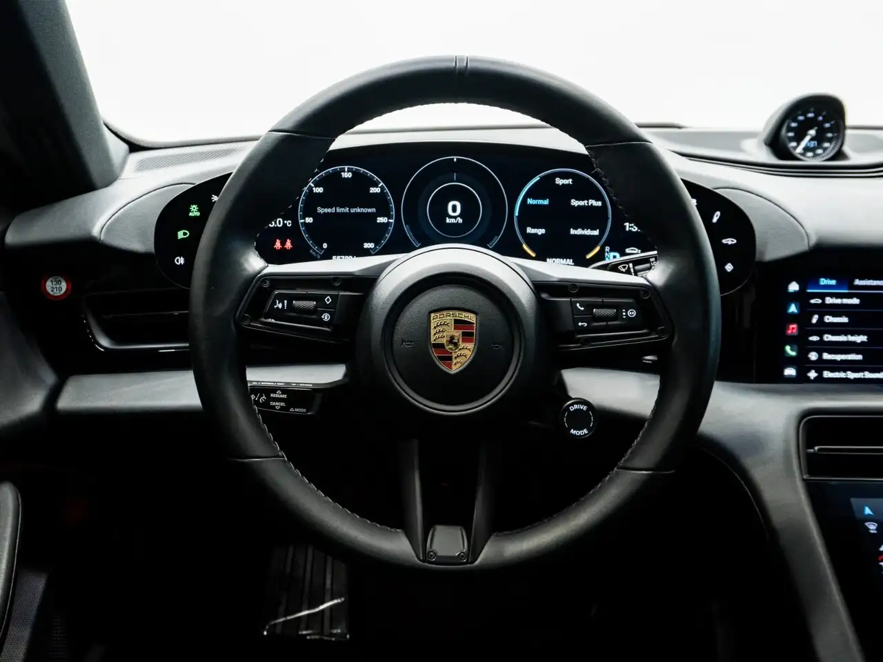 Porsche Taycan снимка Porsche Taycan