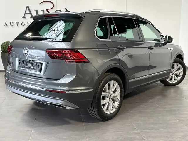 Volkswagen Tiguan view 4
