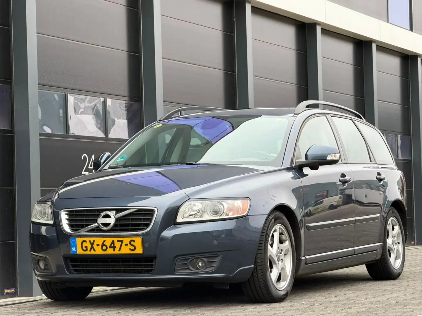 Volvo V50 V-50 1.6 D2 Dak Leer Navi Clima Blauw - 1