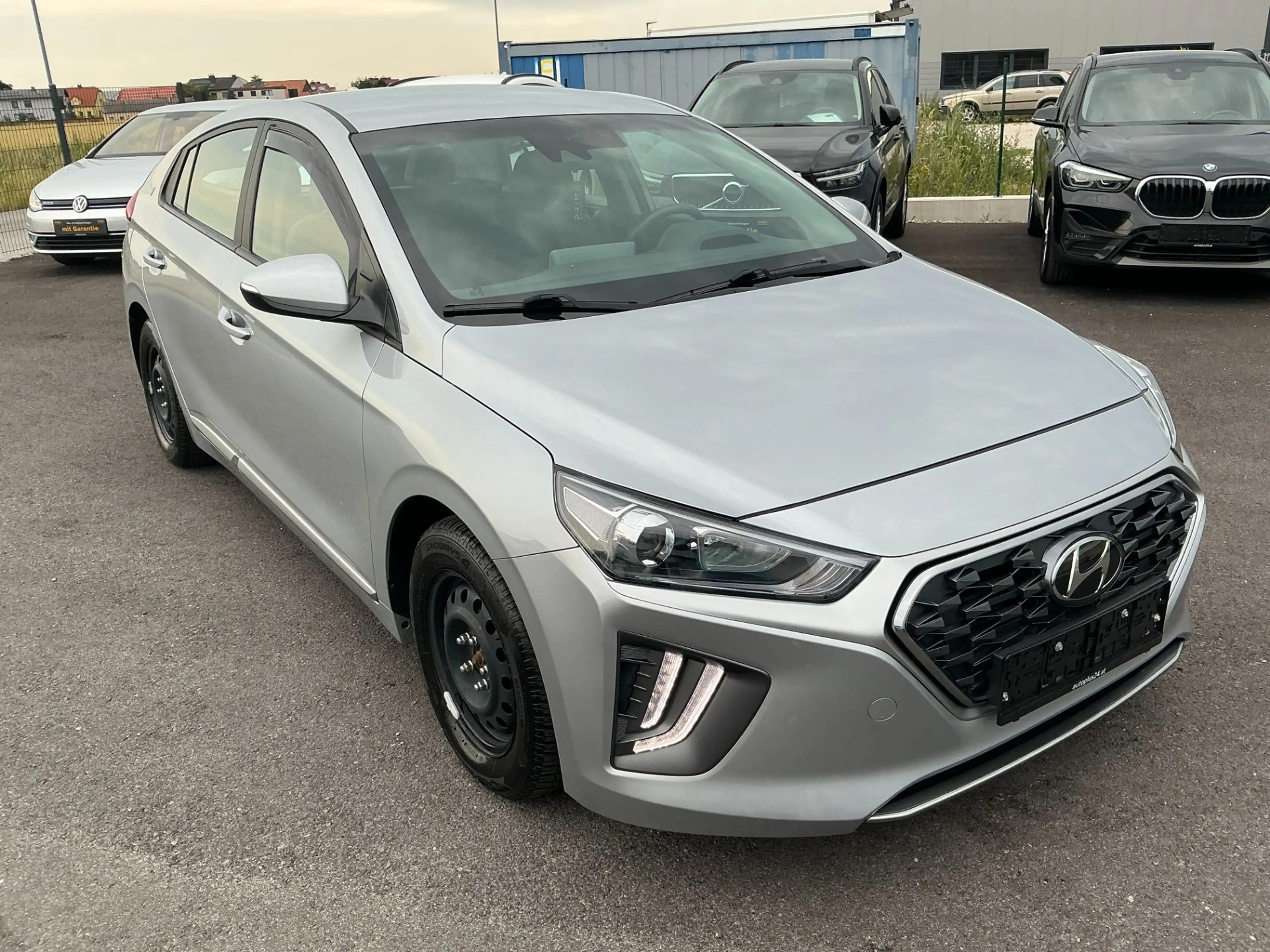 Hyundai IONIQ 1,6 GDi Hybrid Level 3 DCT Aut. — photo 3