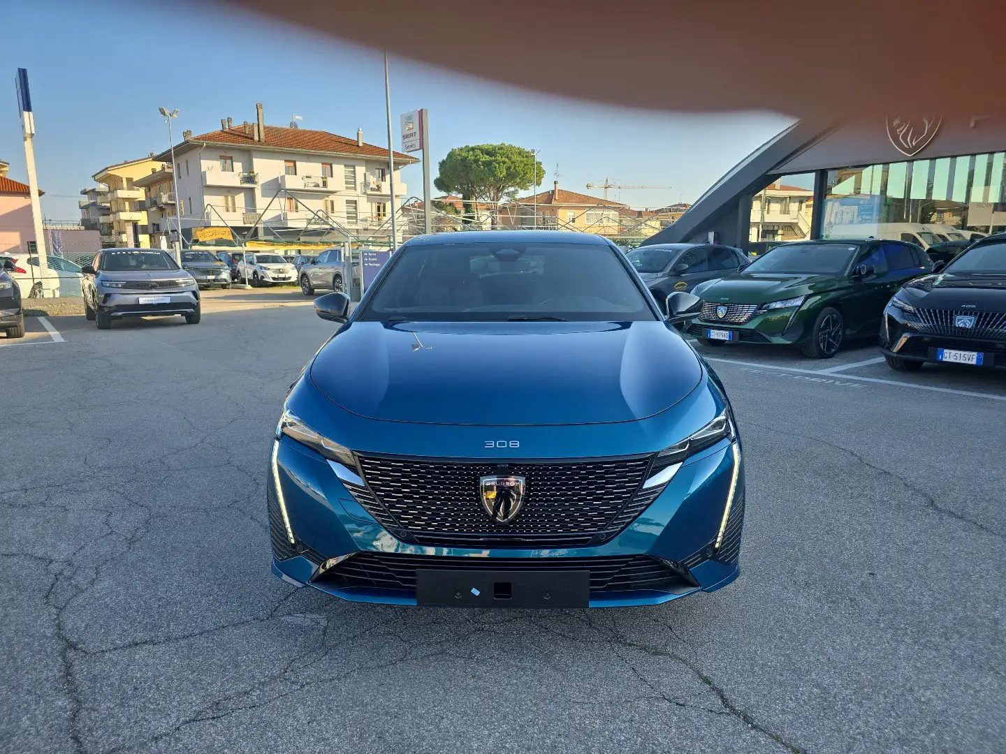 Peugeot 308 Hybrid 145 e-DCS6 GT Blu/Azzurro - 2