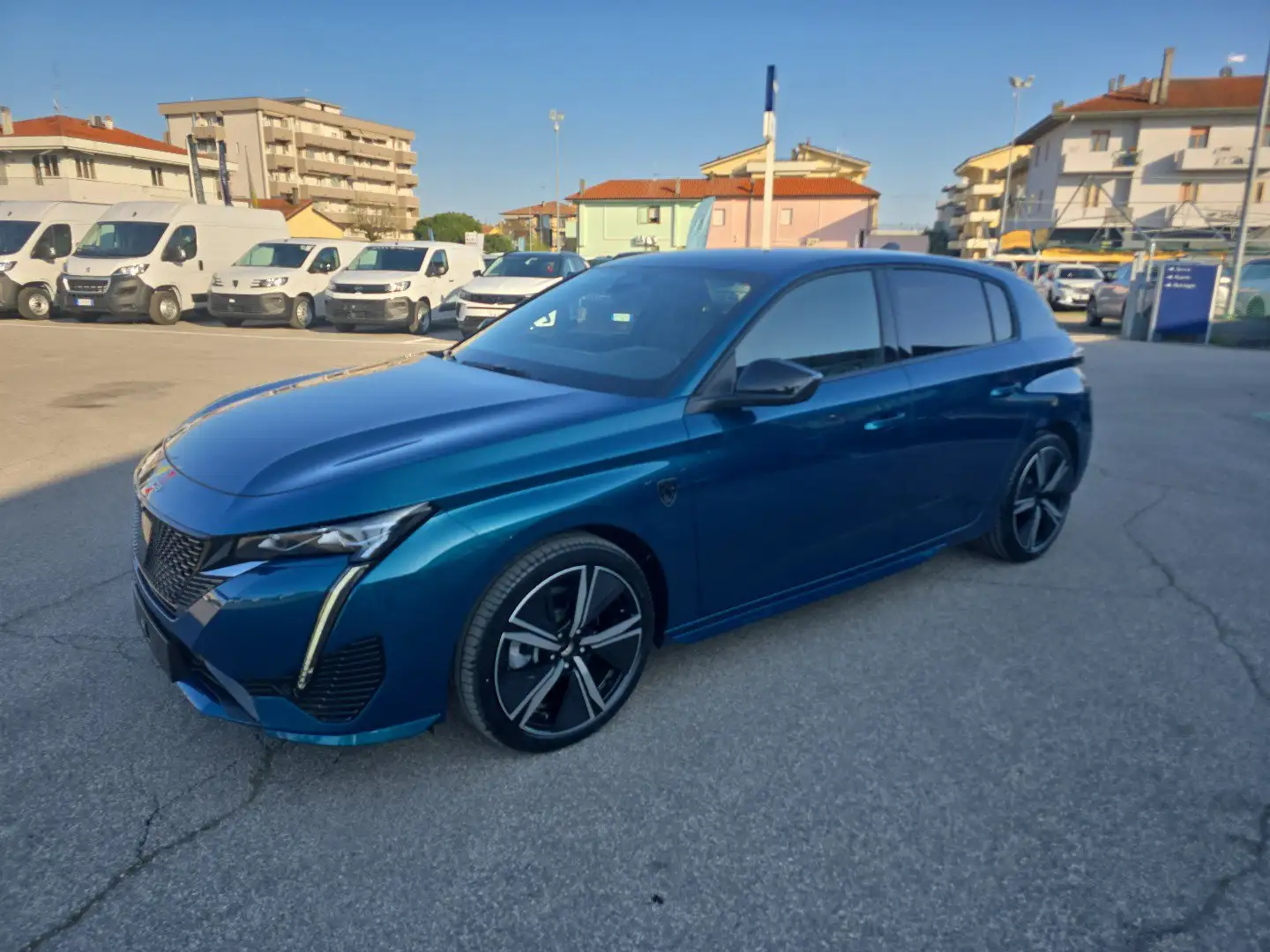 Peugeot 308 Hybrid 145 e-DCS6 GT Blu/Azzurro - 1