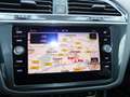 Volkswagen Tiguan 1.5TSI 131PK R-Line! All-in Prijs! Trekhaak! 1e ei Grijs - thumbnail 18