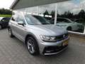 Volkswagen Tiguan 1.5TSI 131PK R-Line! All-in Prijs! Trekhaak! 1e ei Grijs - thumbnail 29
