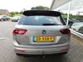 Volkswagen Tiguan 1.5TSI 131PK R-Line! All-in Prijs! Trekhaak! 1e ei Grijs - thumbnail 9