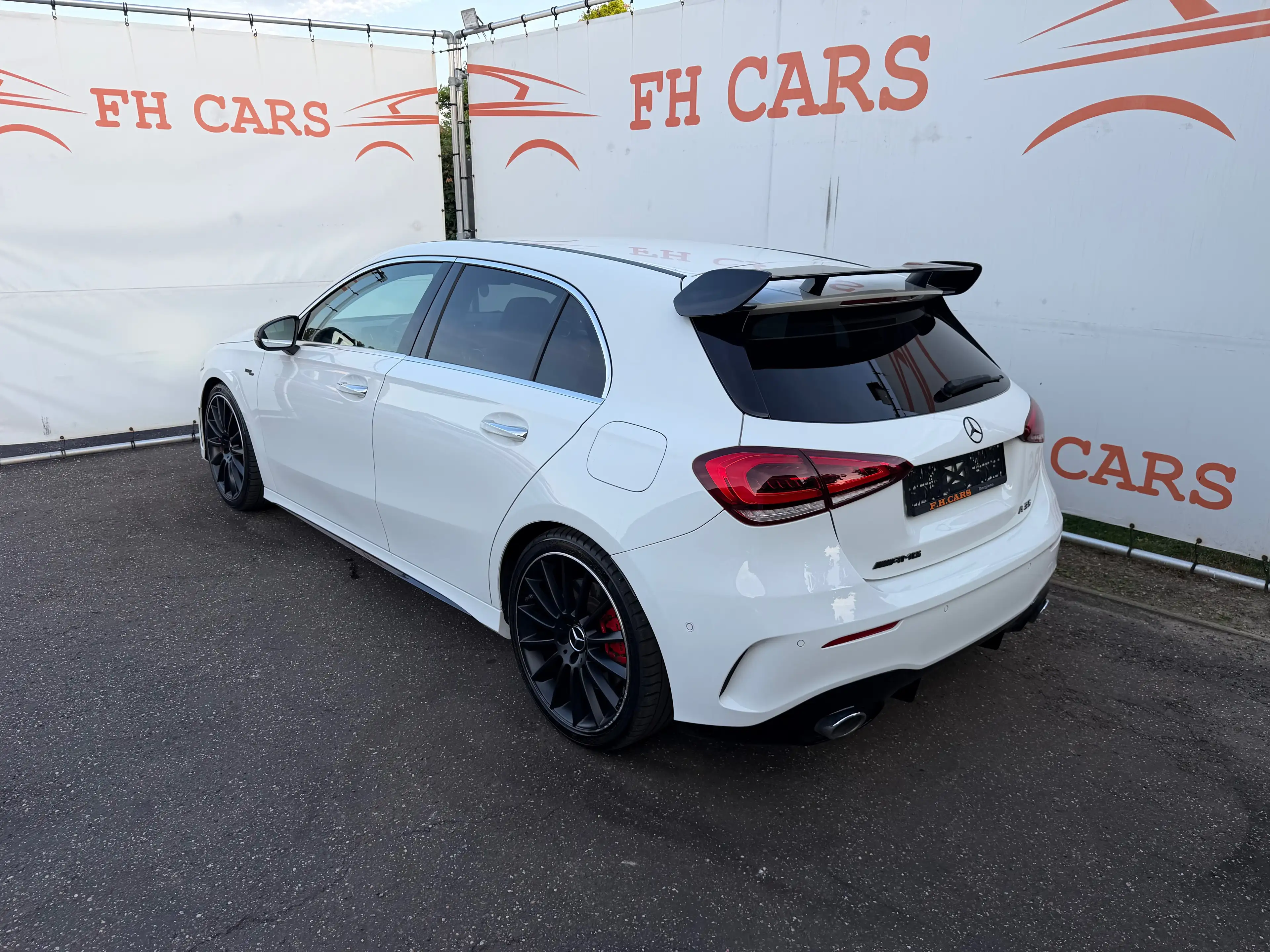 Mercedes-Benz A 35 AMG 4- MATIC *AMG BUCKET SEATS*360° CAMERA*ALCANTARA*FULL FULL OPTION* — photo 7