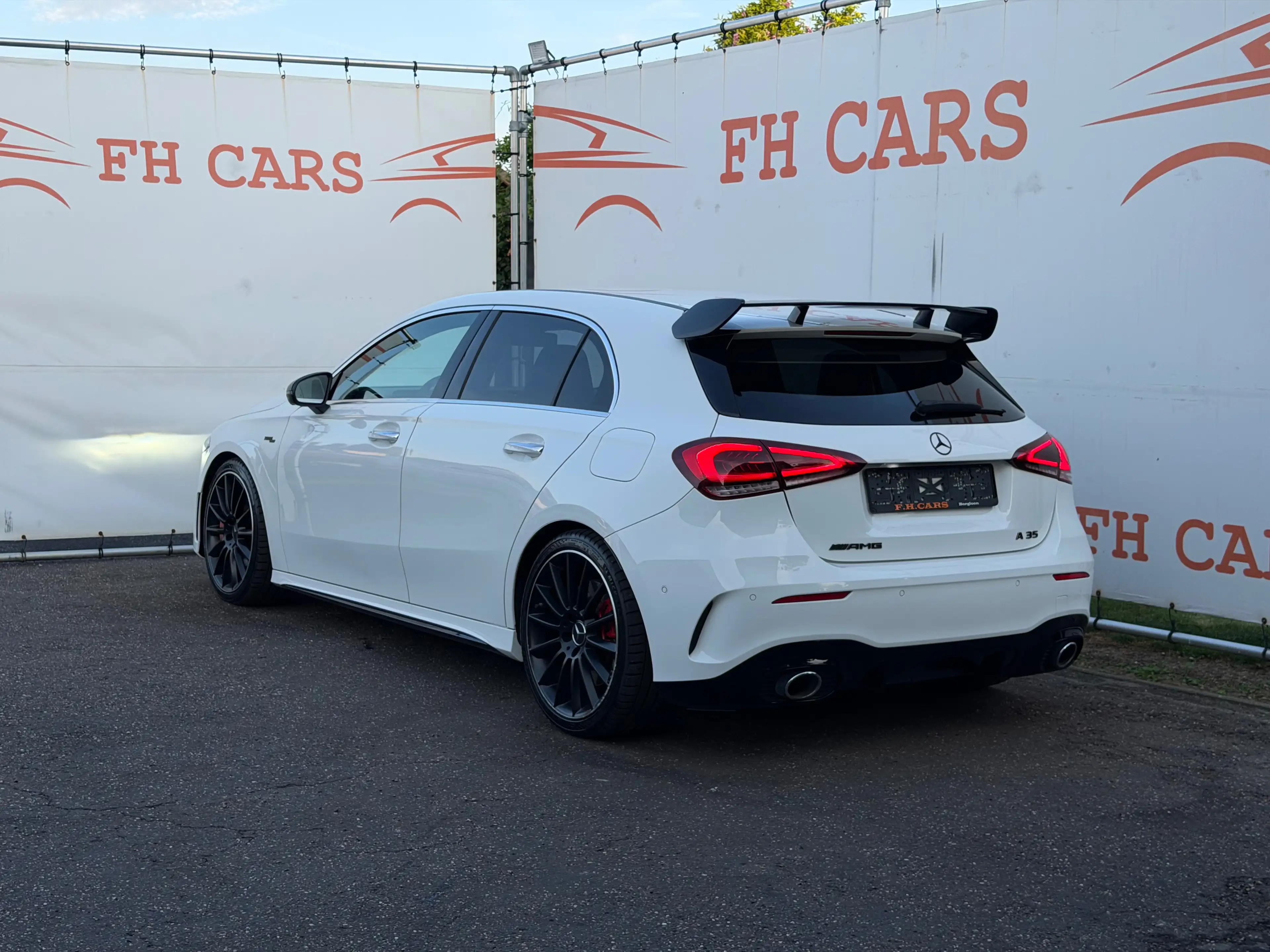 Mercedes-Benz A 35 AMG 4- MATIC *AMG BUCKET SEATS*360° CAMERA*ALCANTARA*FULL FULL OPTION* — photo 6