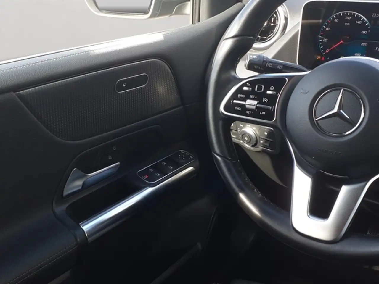 Mercedes-Benz E-Class B-Klasse 200, миниатюра 14