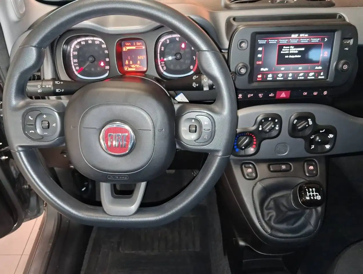 Fiat Panda 1.0 firefly hybrid City Life, миниатюра 12