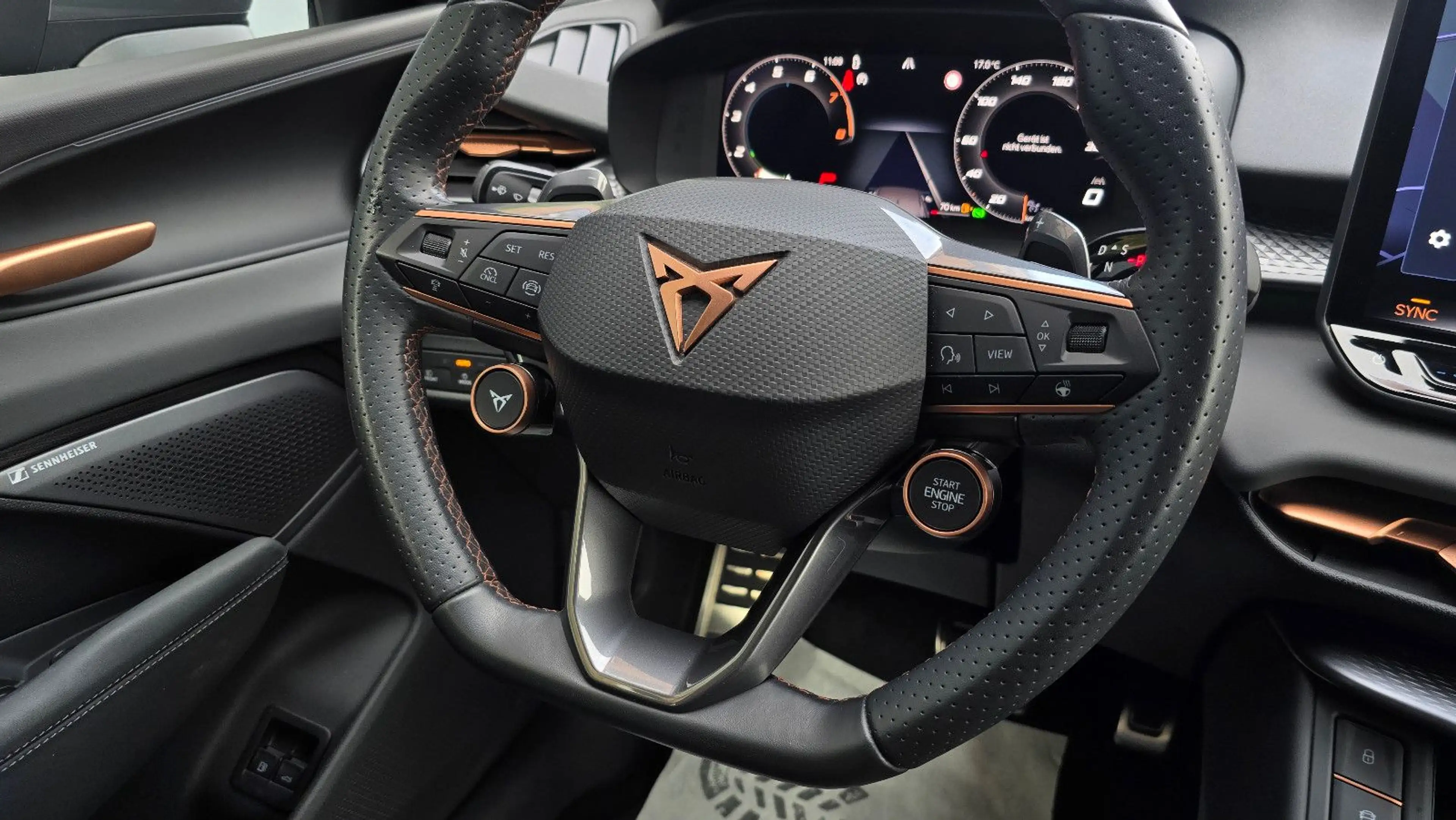 CUPRA Terramar 1.5 e-HYBRID VZ DSG Pano/Matrix/AHK/VOL — photo 12