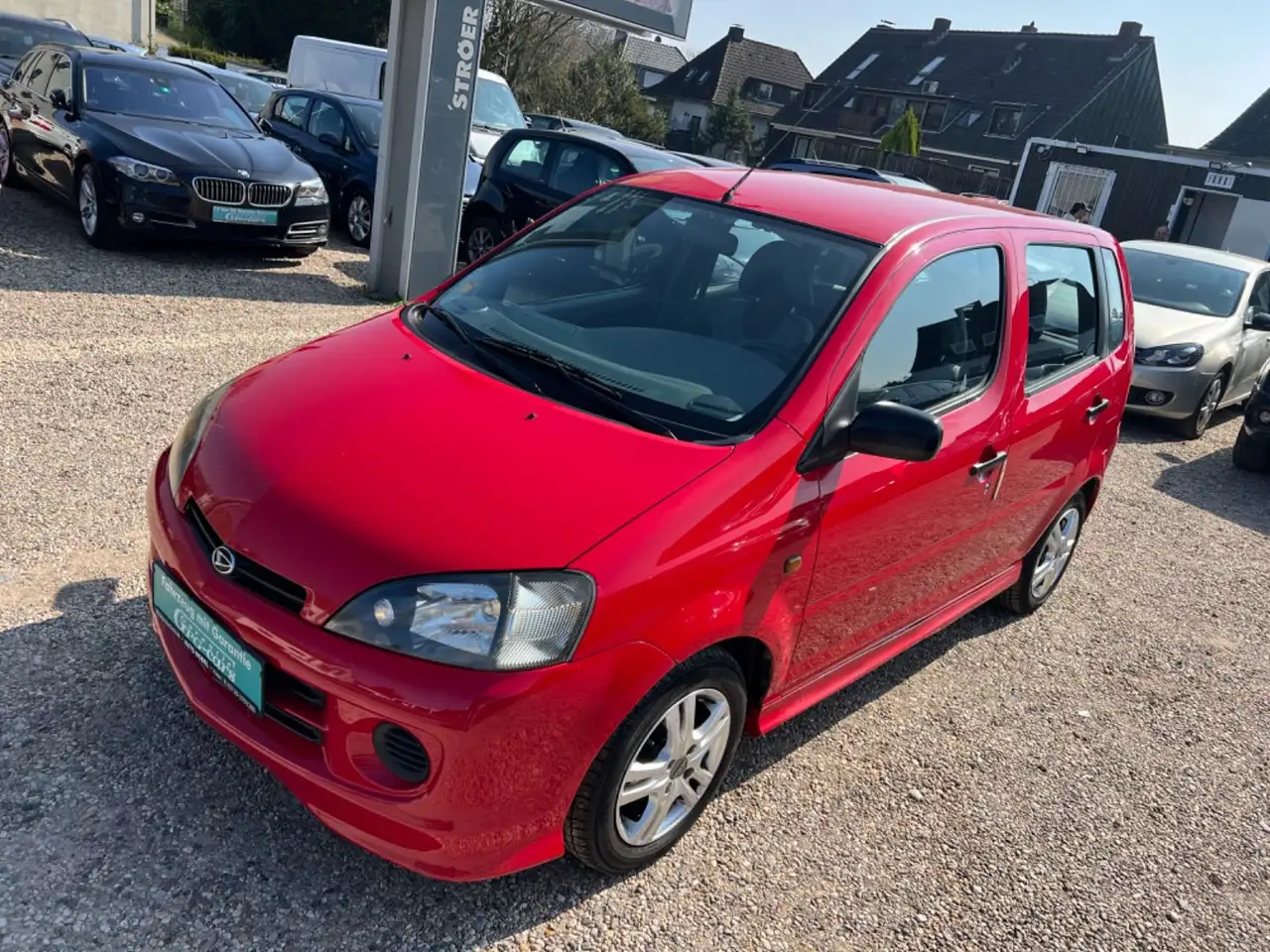 Daihatsu YRV