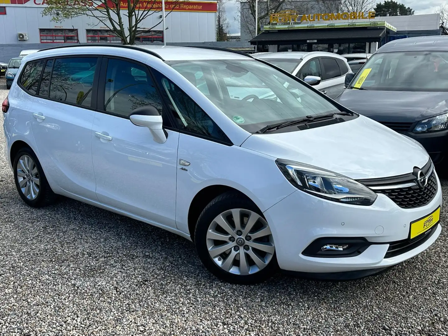 Opel Zafira C 2.0CDTI*Aut.*Navi*Kamera*TÜV NEU White - 1